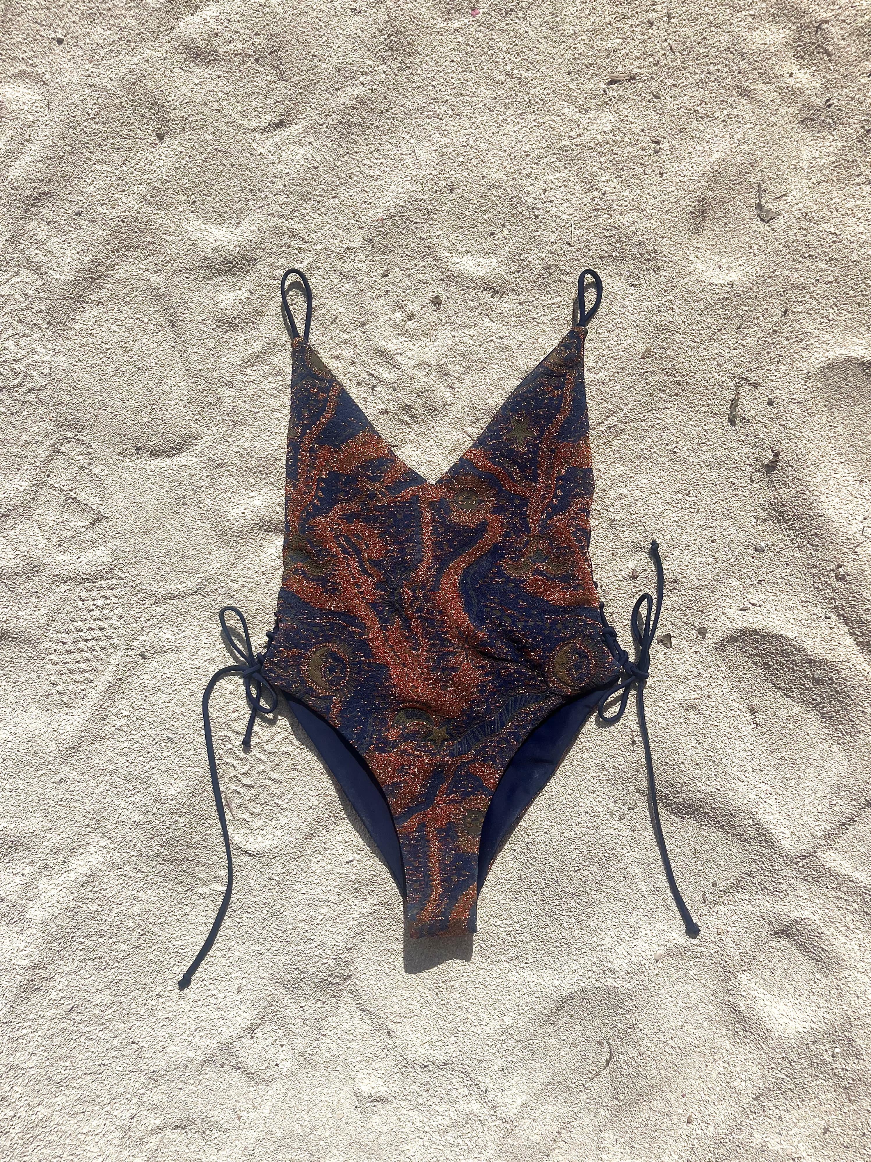 The Ethiquette Constellation maillot une pièce pailleté