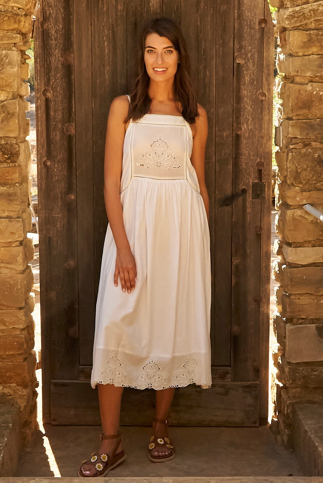 Chicosoleil Robes Gabrielle robe longue blanche brodée coton