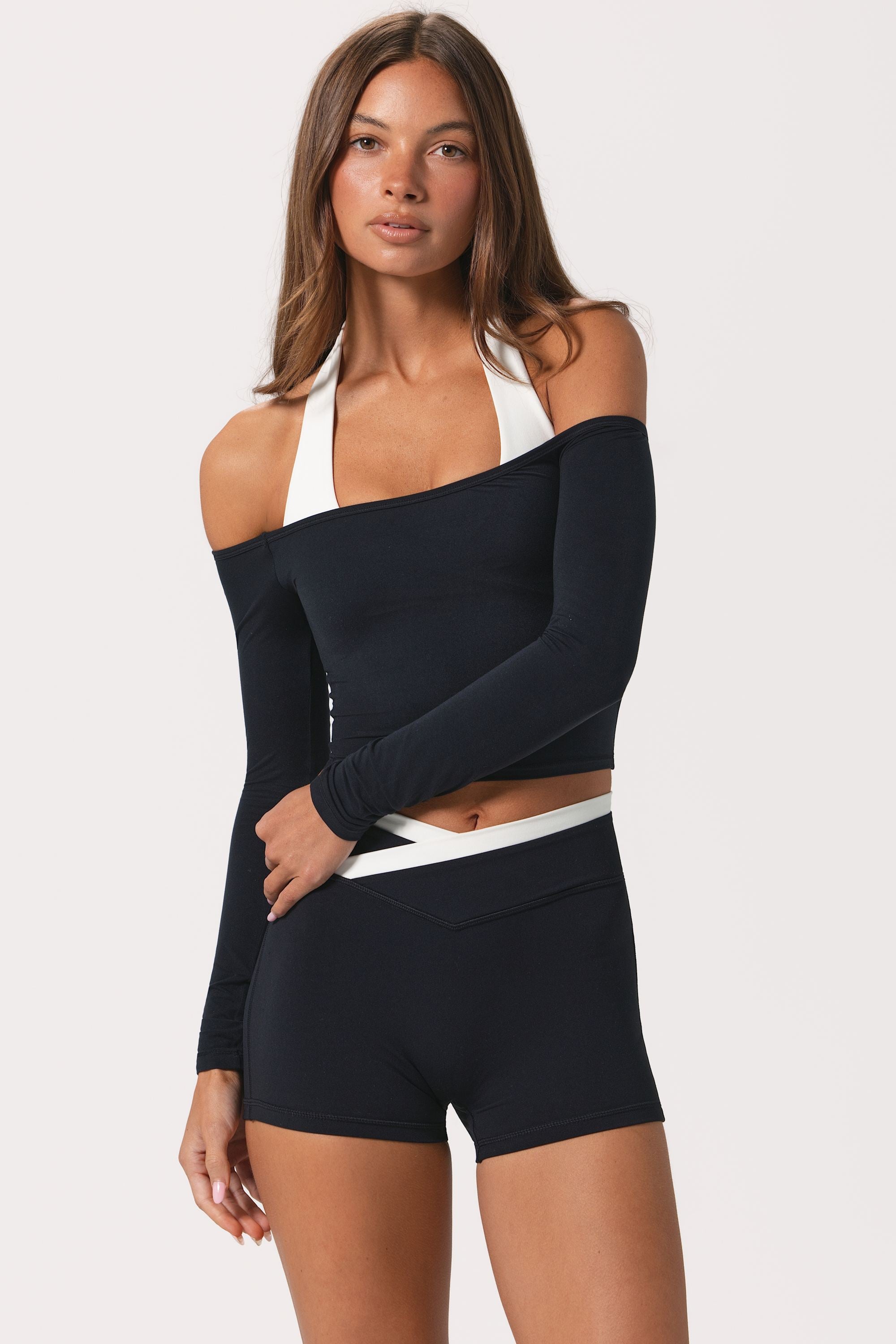 Oh Polly top noir épaules dénudées jersey stretch
