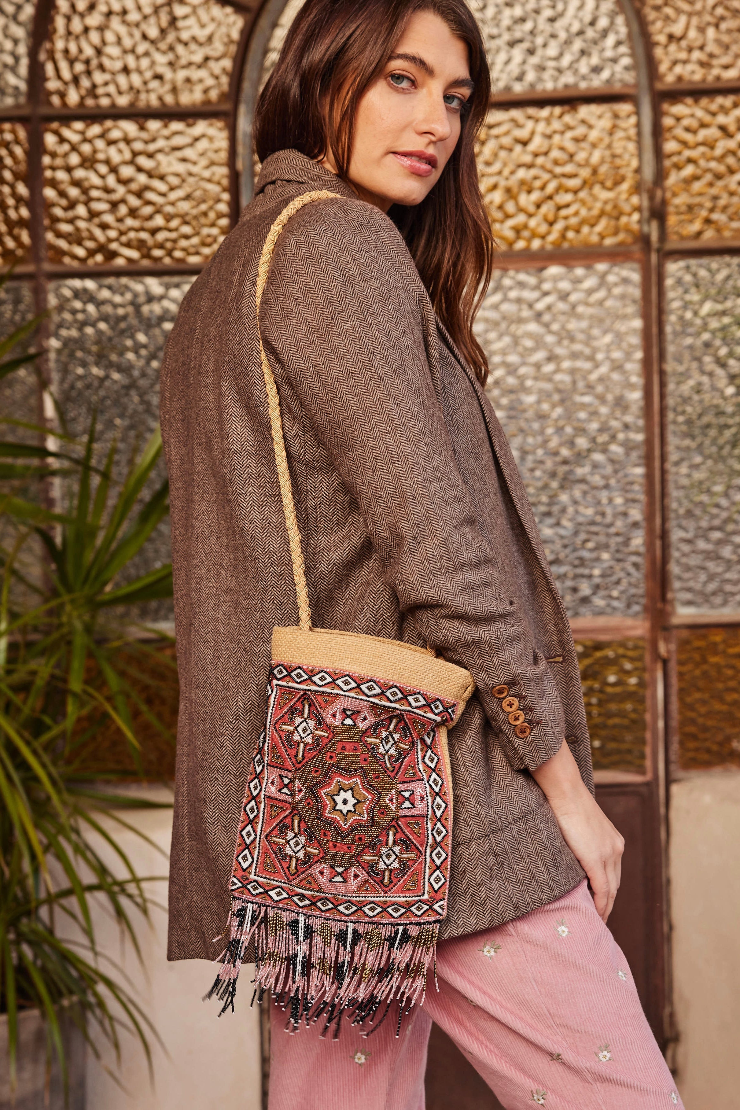 Chicosoleil Hippie sac raffia brodé perlé