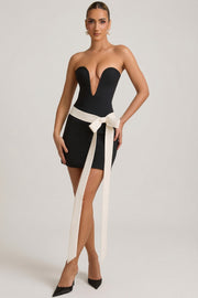 Oh Polly Neva mini robe bustier noire nœud corset