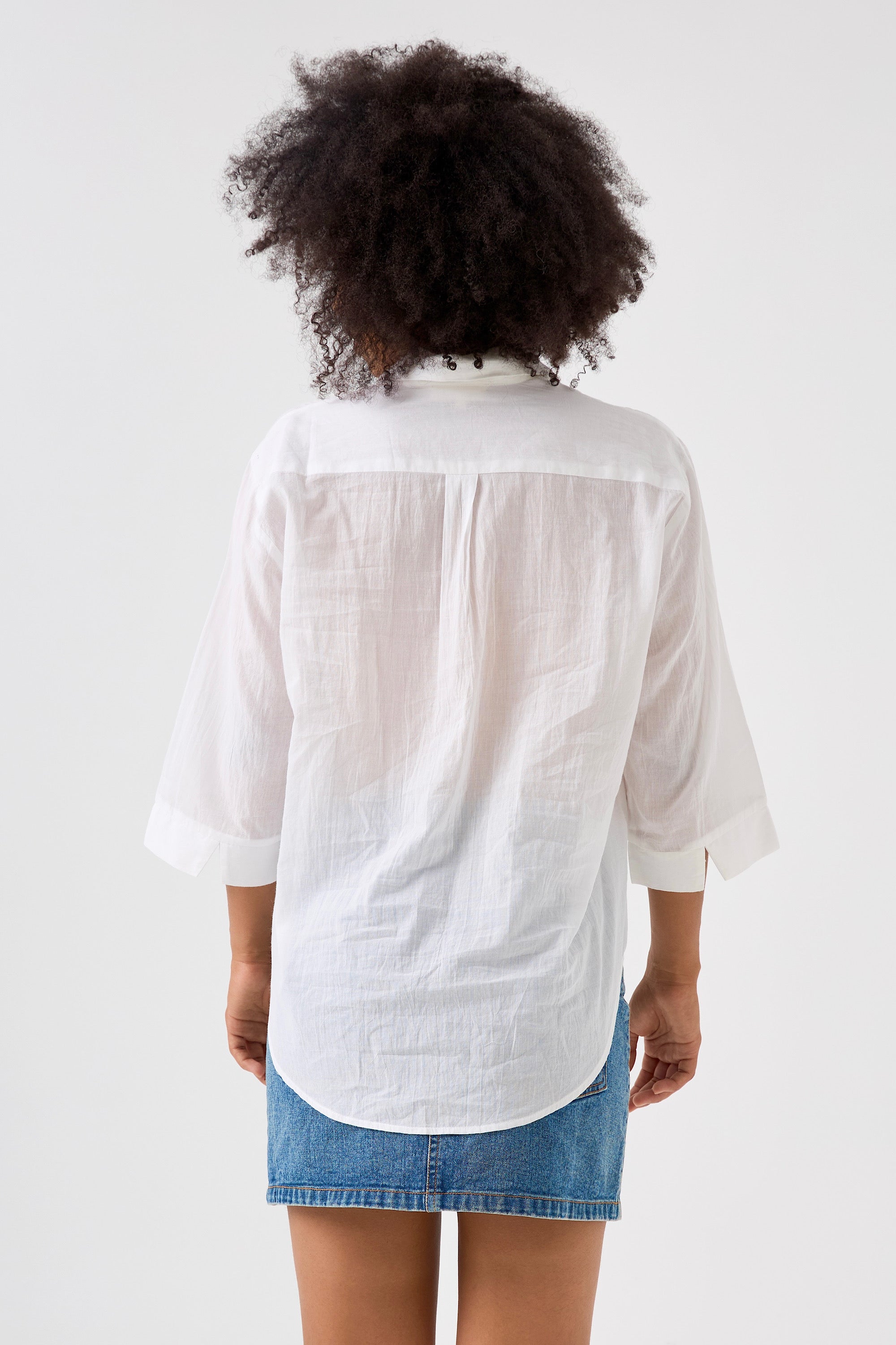 Chicosoleil Swann chemise coton blanc brodée