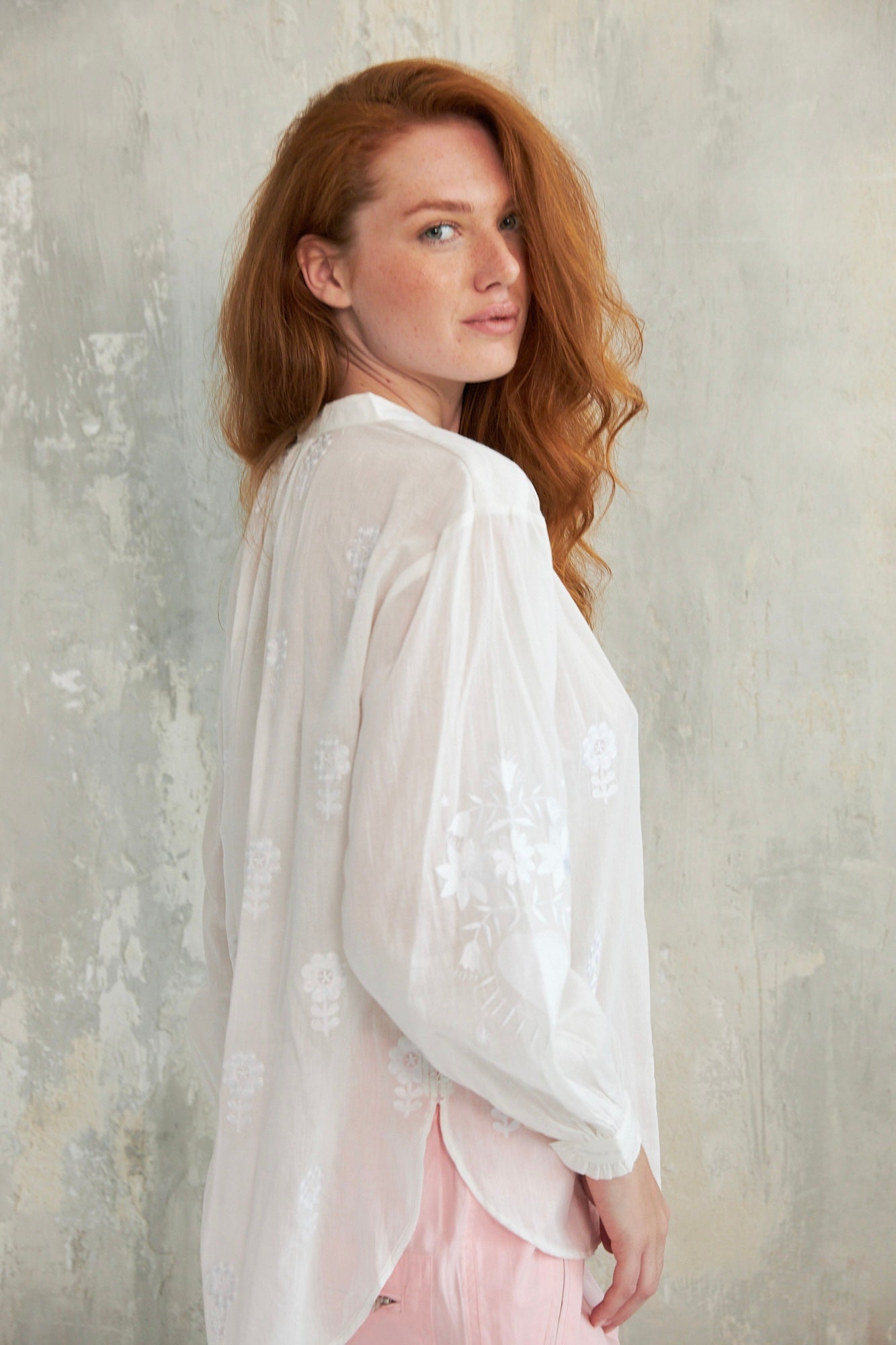 Chicosoleil Karla top blanc broderie florale