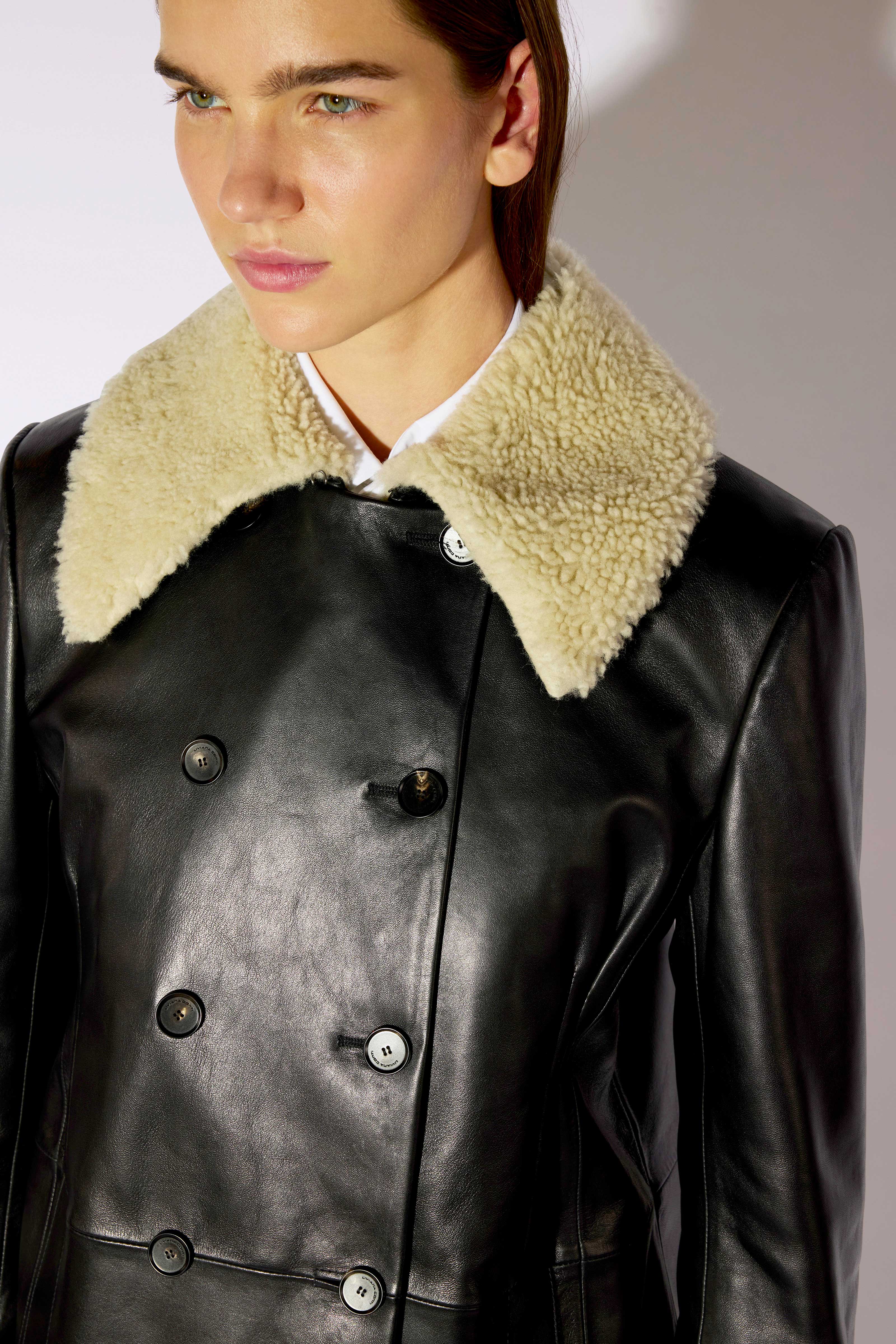 Liviana Conti Zachary veste cuir noir double boutonnage