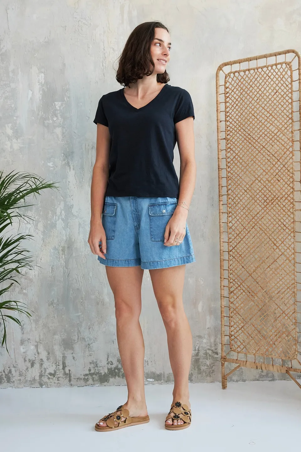 Chicosoleil Roxane t-shirt noir charcoal col V coton