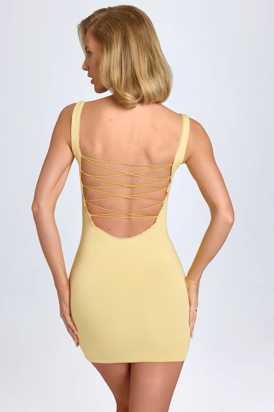 Oh Polly Aoife robe mini bodycon jaune pastel dentelle