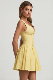 Oh Polly Sabina mini robe broderie jaune pastel nœud