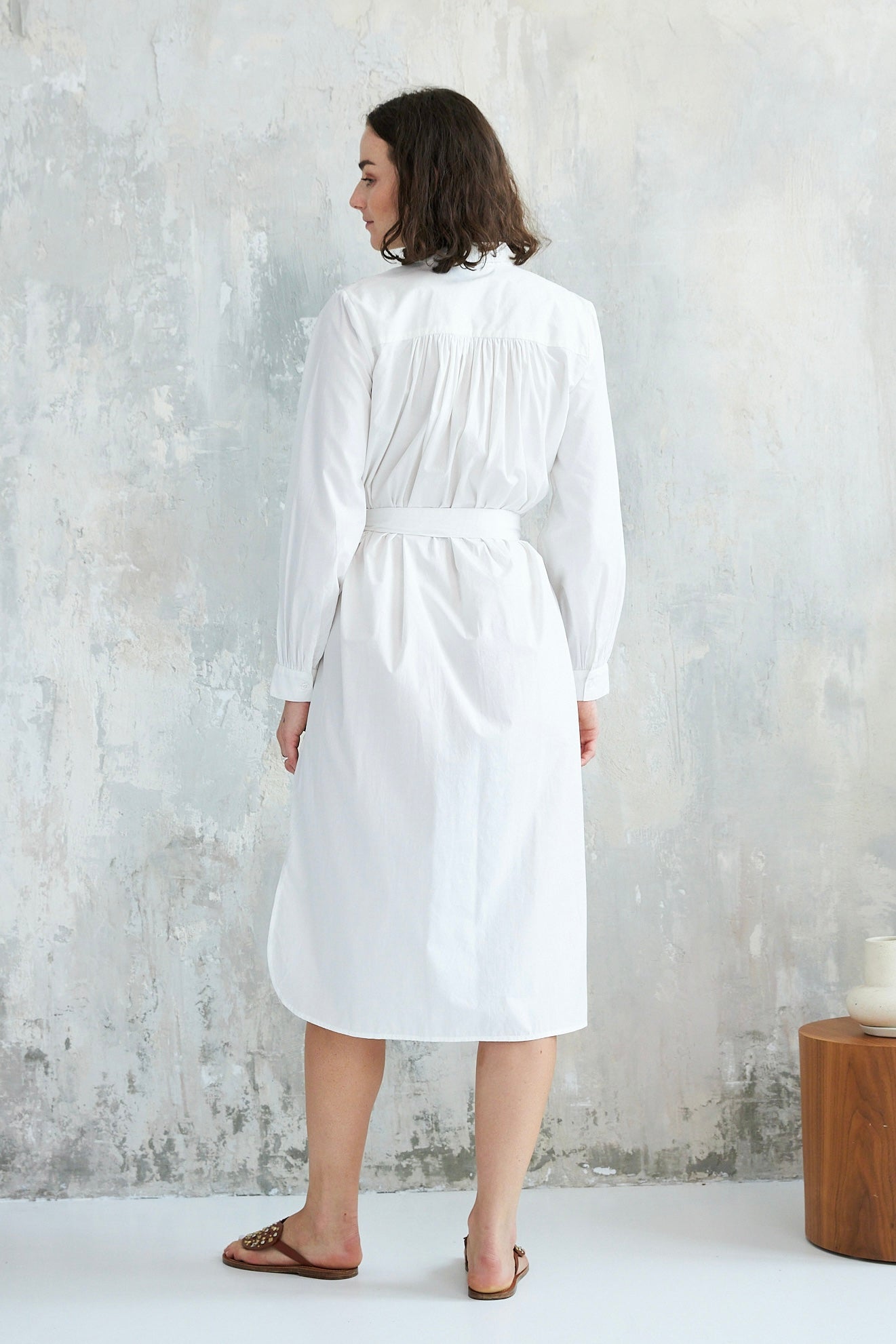 Chicosoleil Robe Keya blanche mi-longue coton brodée