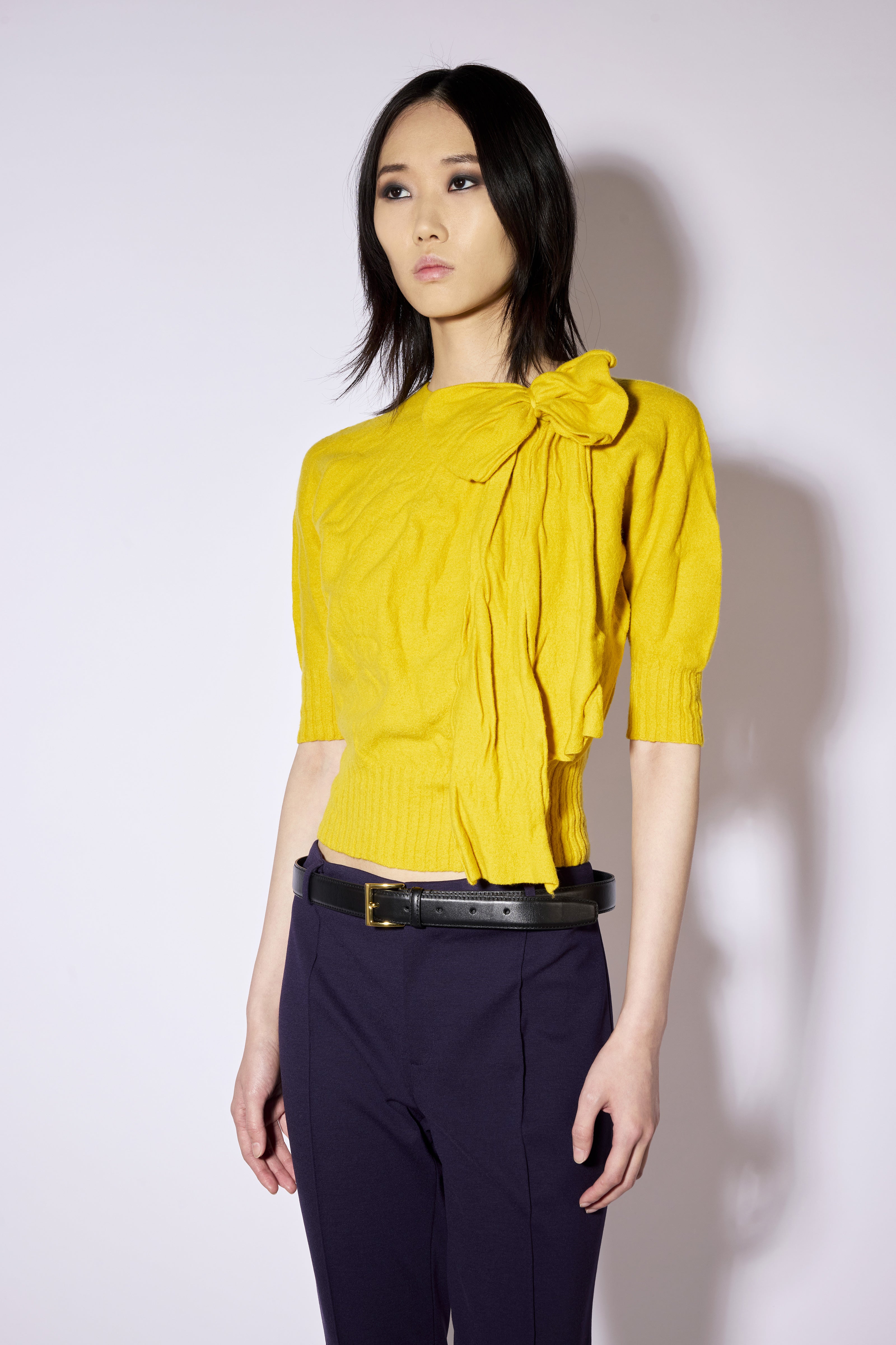 Liviana Conti Lucy pull crop laine jaune TARASSACO