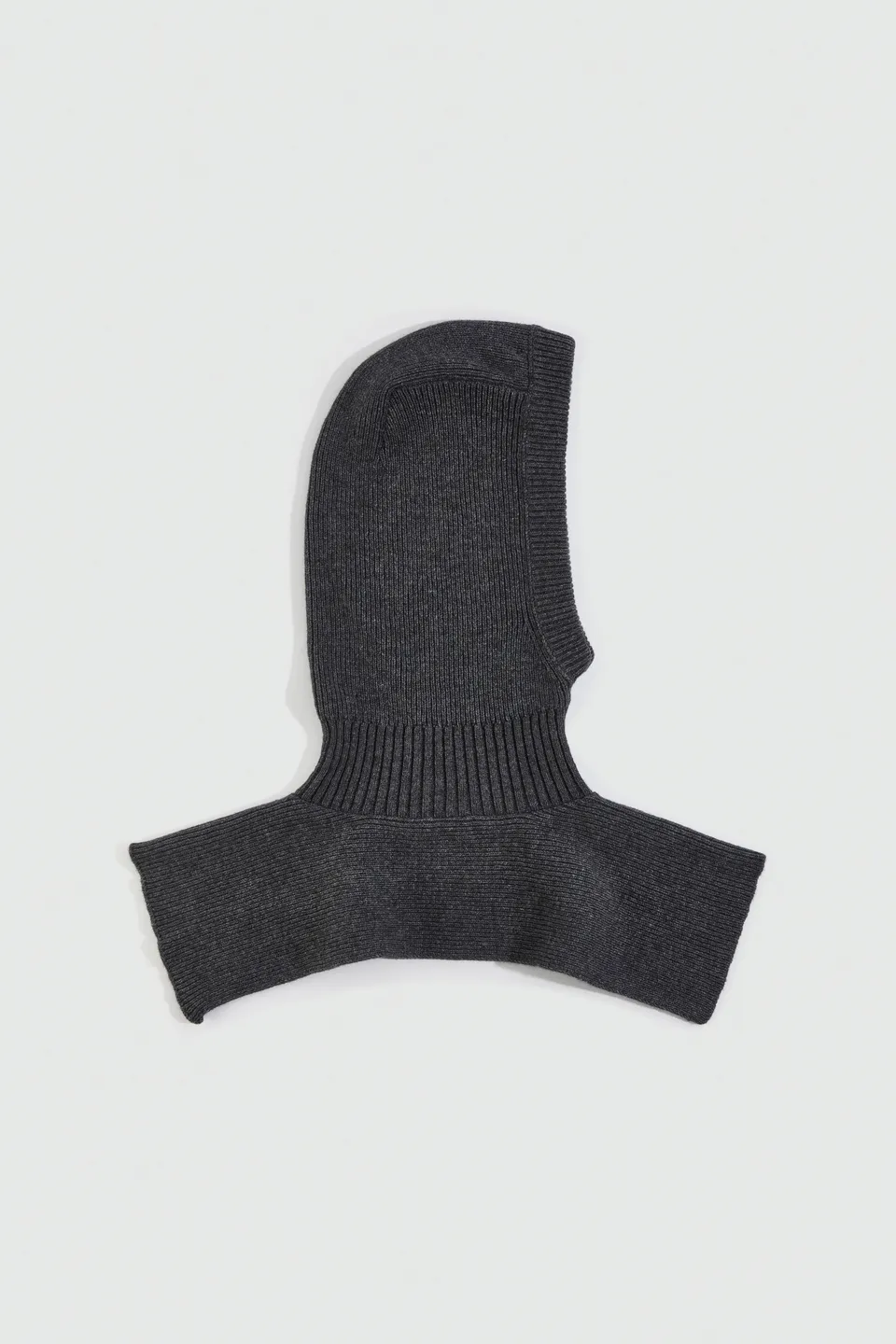Liviana Conti Nour cagoule cachemire anthracite point anglais