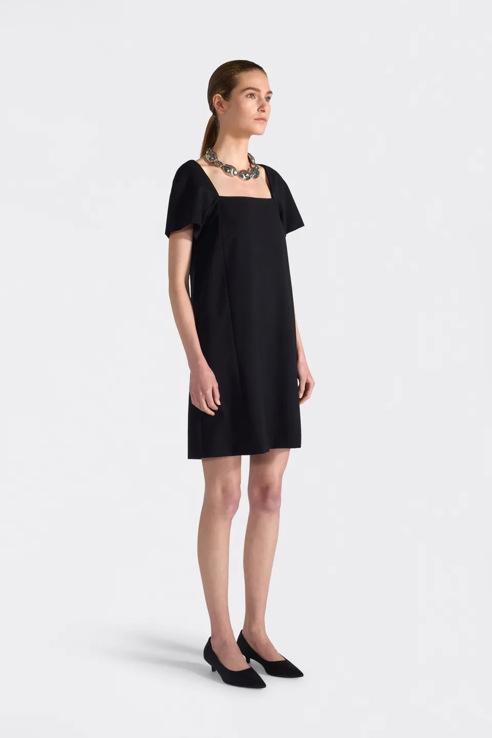 Liviana Conti Kesia robe courte noire col carré