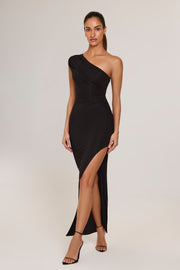 Oh Polly Maude robe maxi noire asymétrique fendue