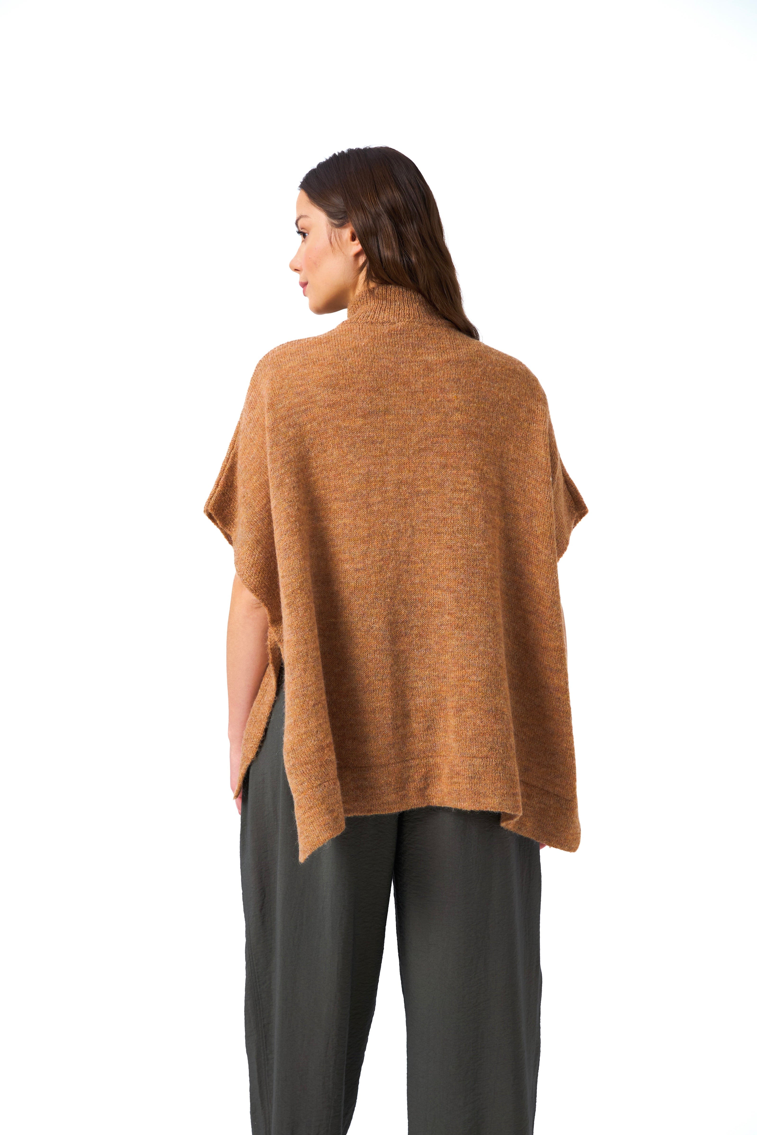 Chicosoleil Mailles Achill poncho cardigan beige laine mohair