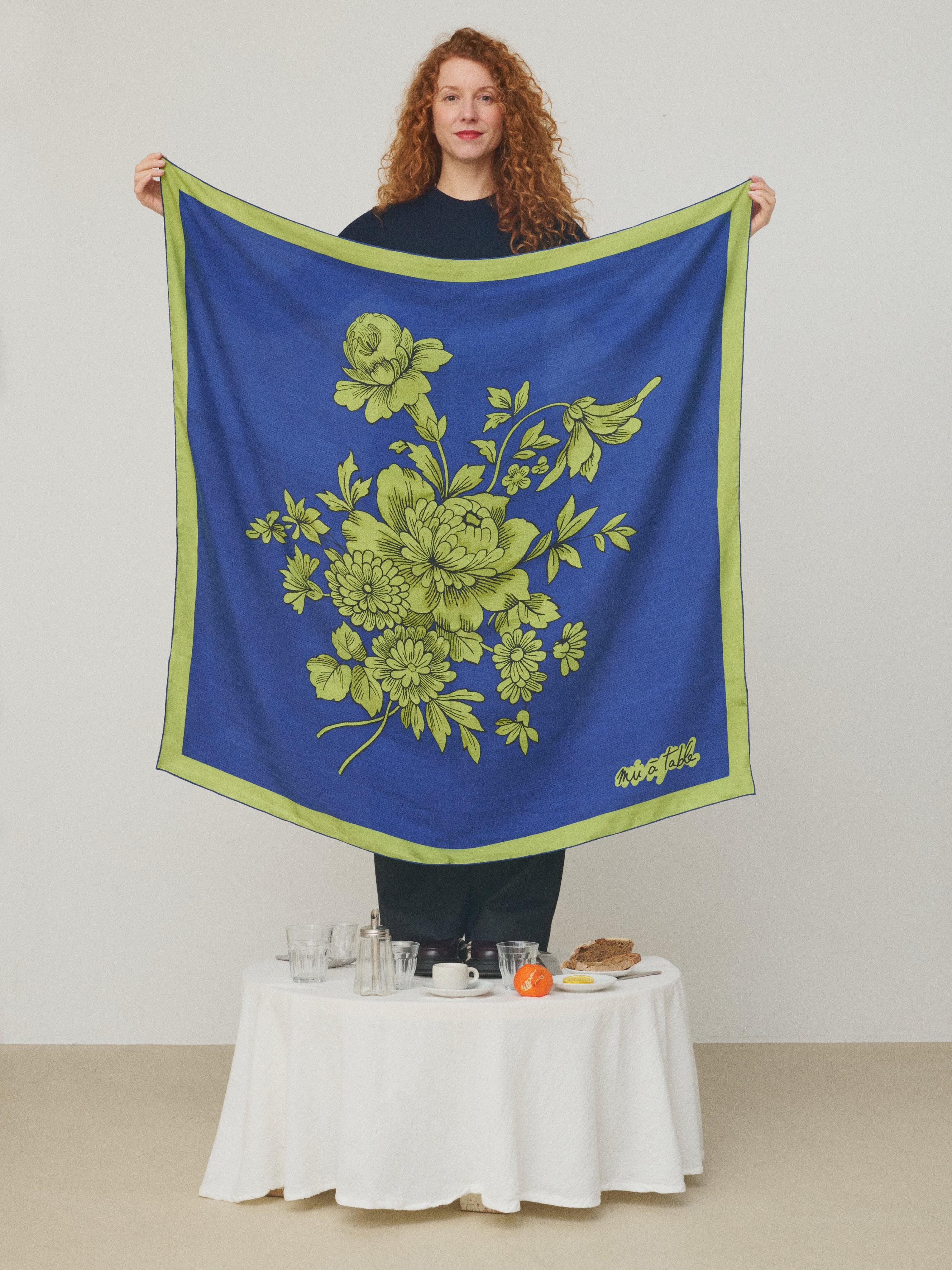 Mii Carré Soie 110 La Vaisselle foulard soie 110x110