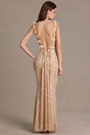 Oh Polly Embellished robe maxi dorée sequins dos ouvert