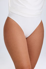 Oh Polly Shirin robe mini blanche dos nu moulante