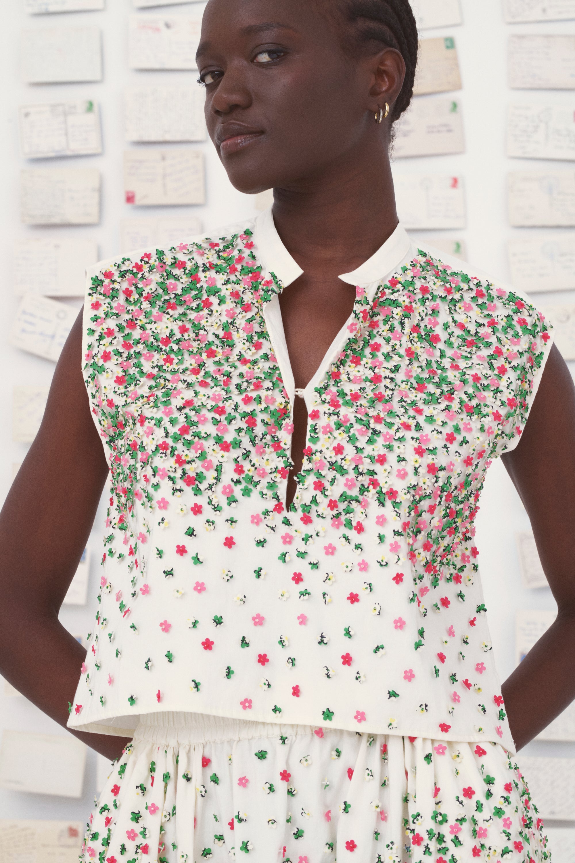 MII Carte postale Gaia top femme fleurs brodées upcycling