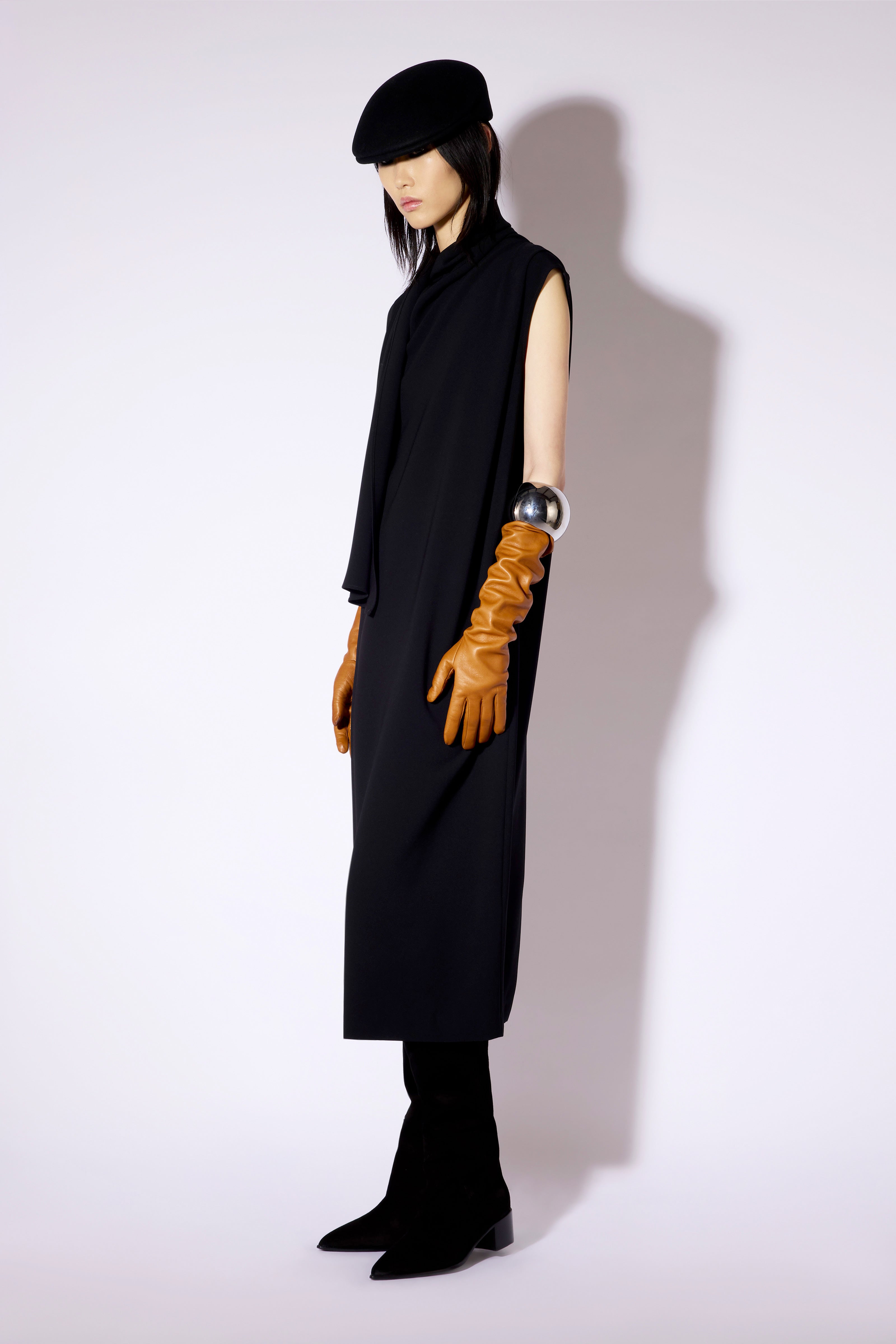 Liviana Conti Hope robe midi noire crêpe foulard