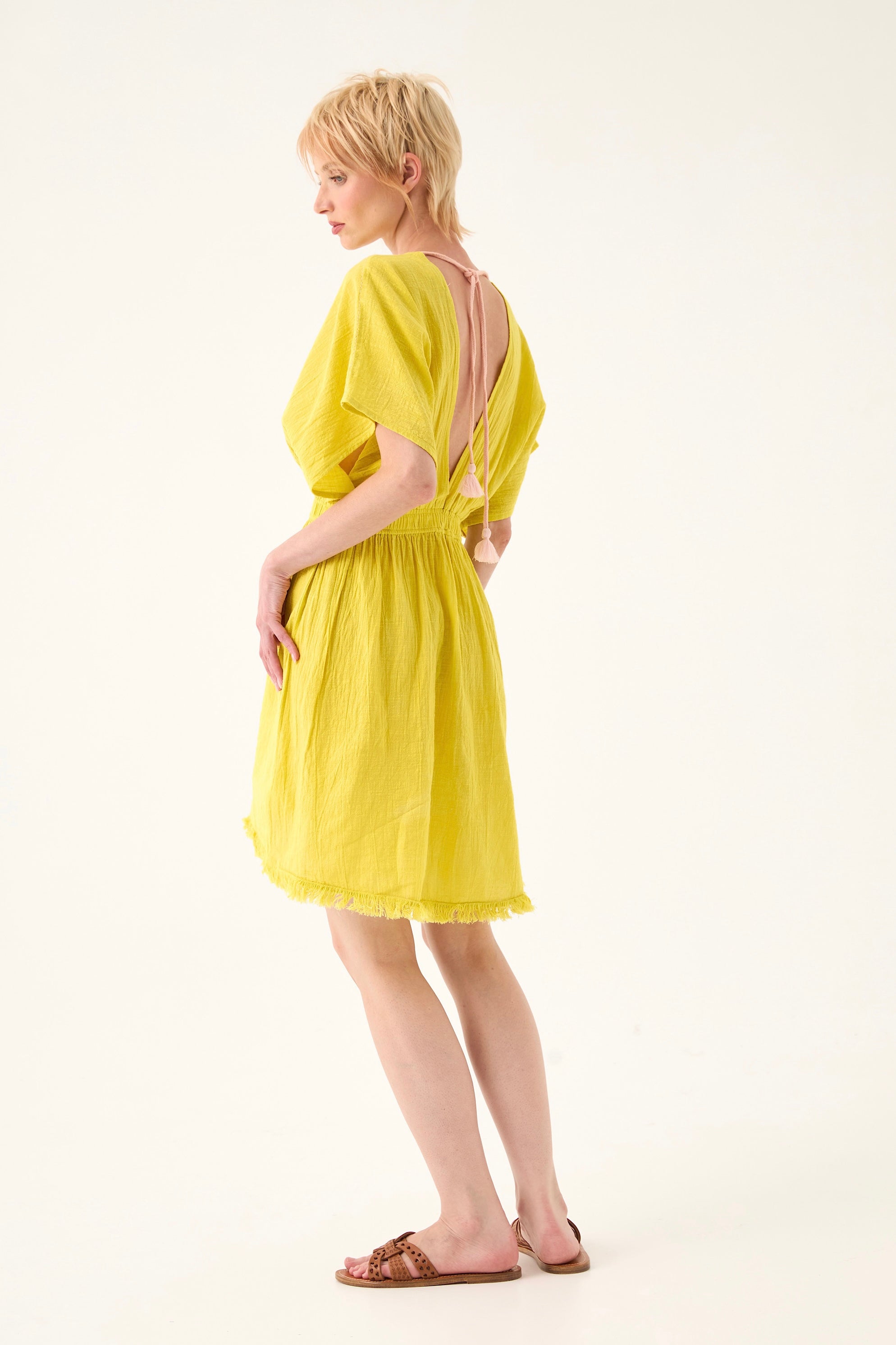 Chicosoleil Robes Ophelia robe courte jaune dos nu coton