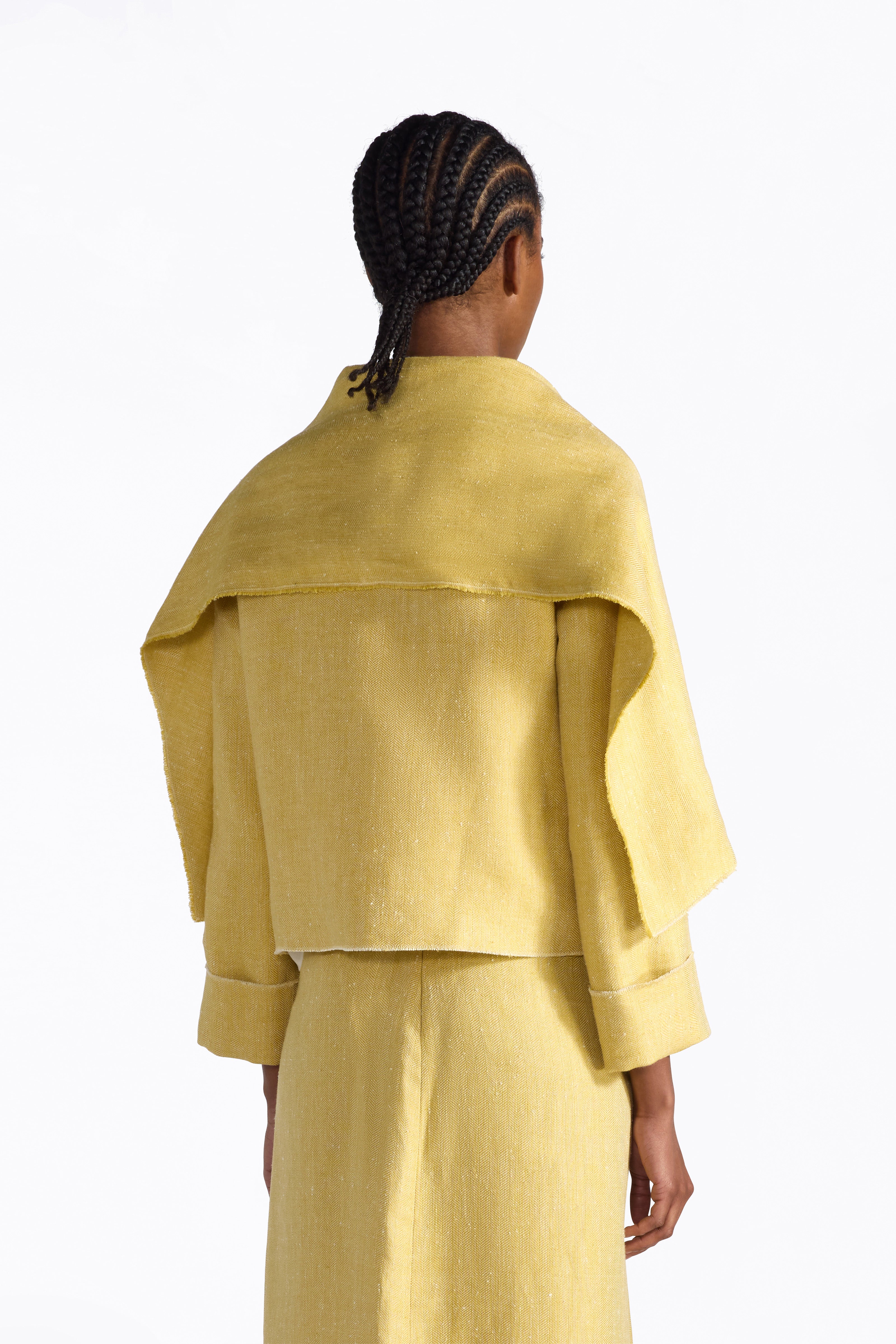 Liviana Conti Danver veste tailleur sable doré soie lin