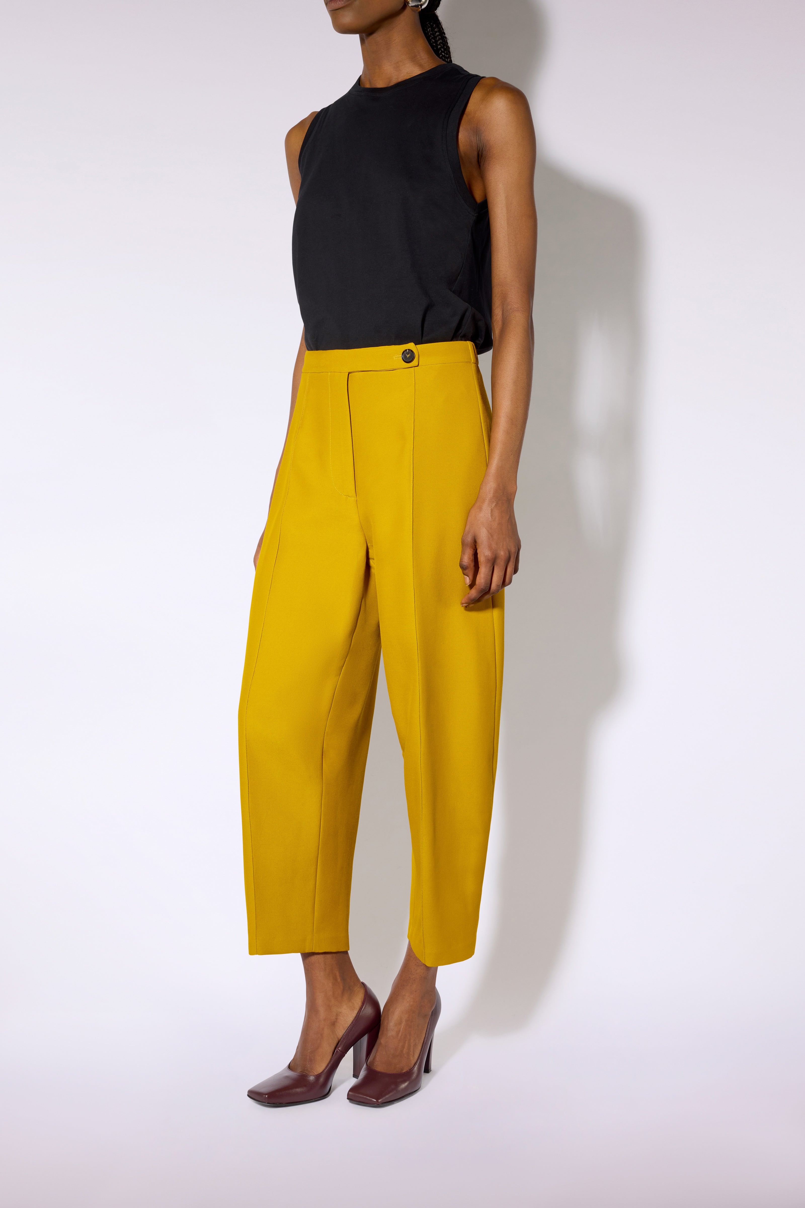 Liviana Conti Adam pantalon femme safran coupe droite
