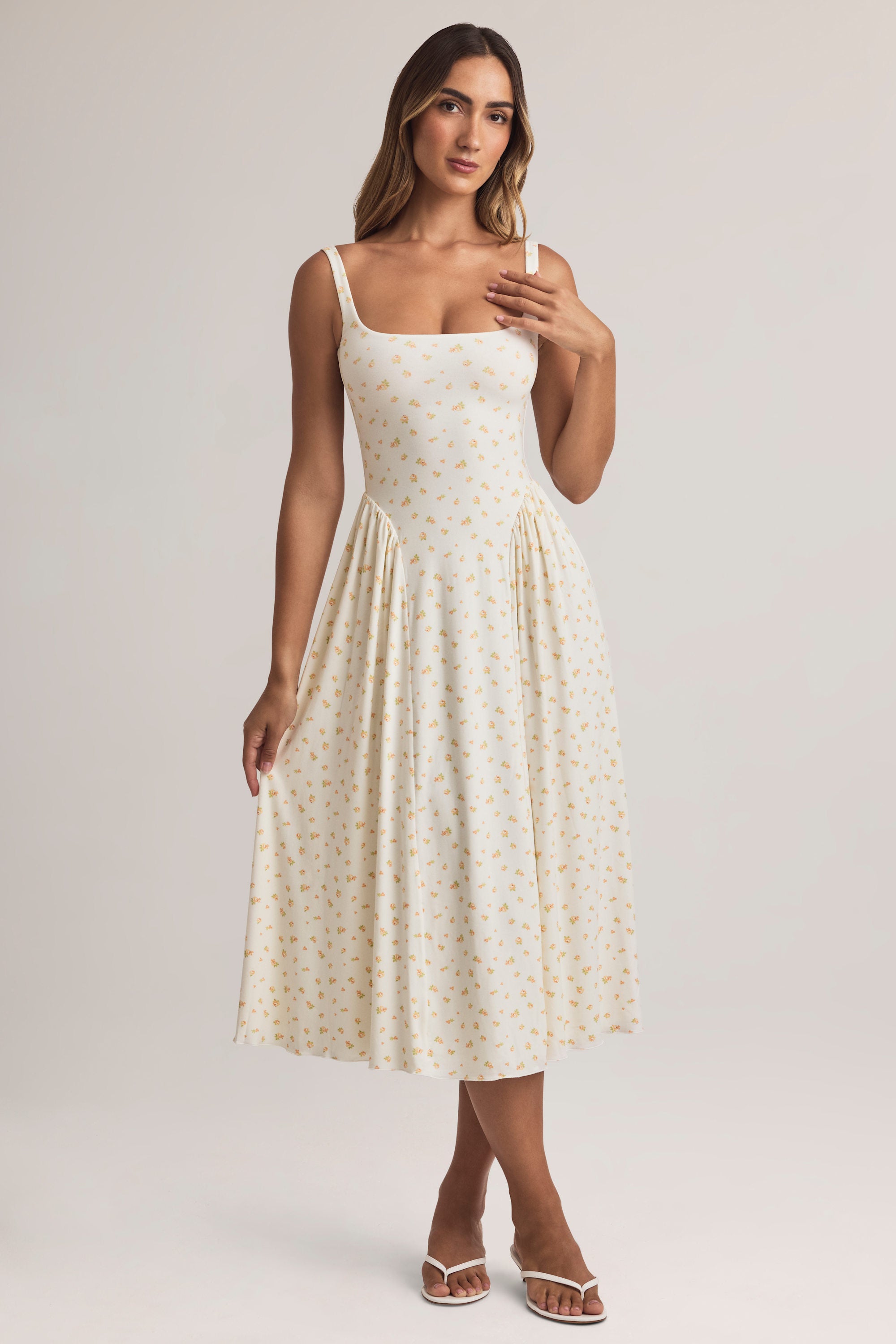Oh Polly Aireen robe midaxi floral col carré