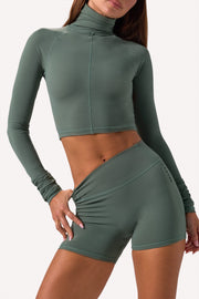 Oh Polly Bo+Tee top crop col montant kaki manches longues