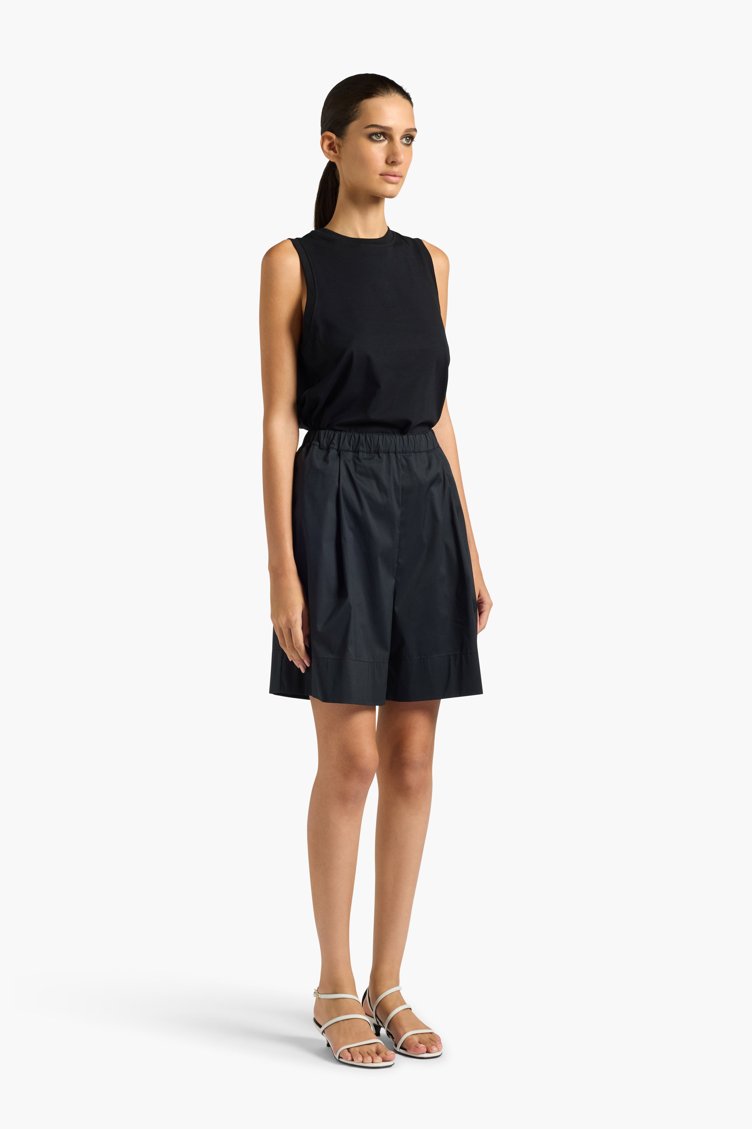Liviana Conti Gale short noir popeline stretch taille haute
