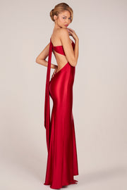 Oh Polly Adelina robe longue satin cerise dos nu