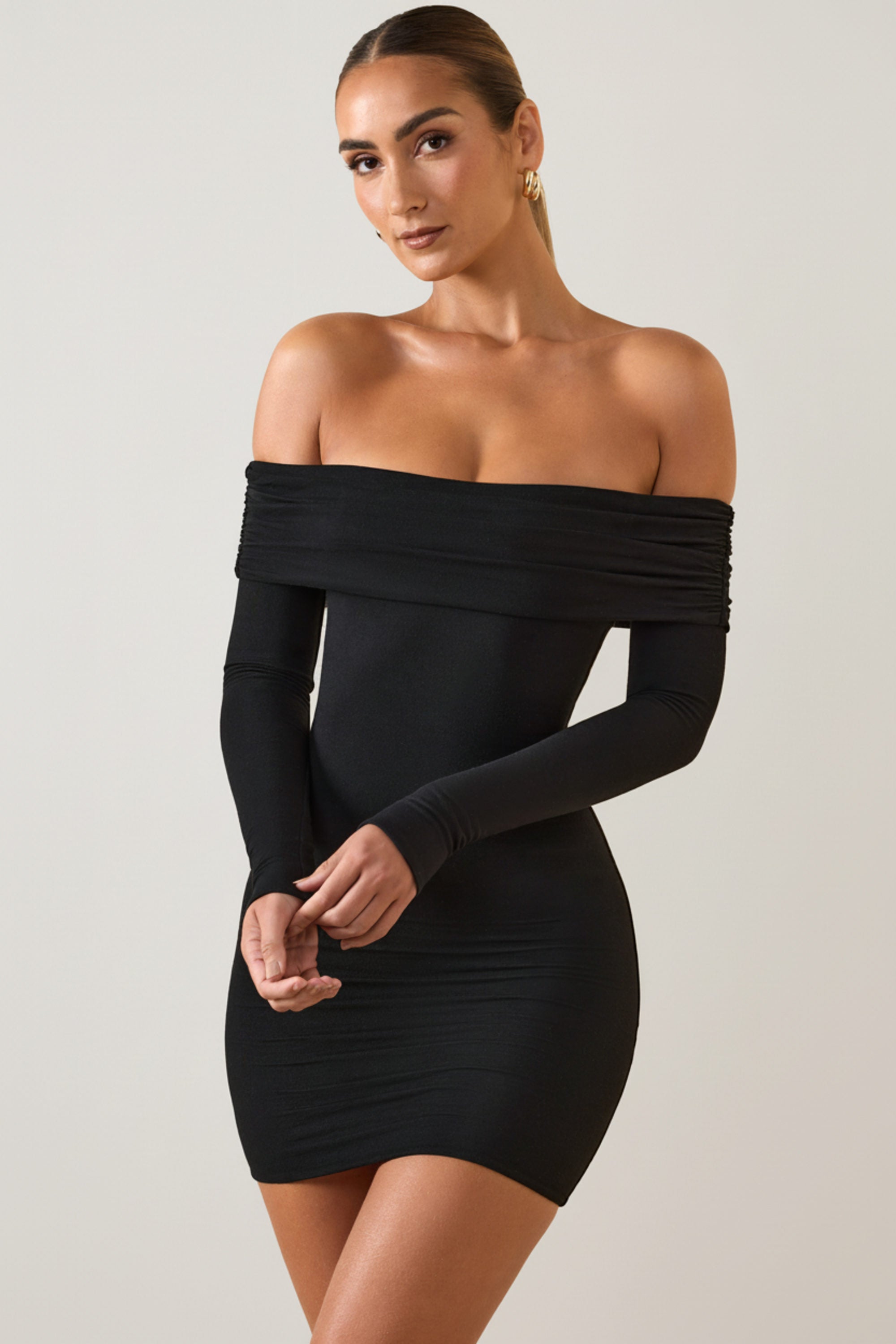 Oh Polly Oriana 12231 mini robe noire modal épaules dénudées