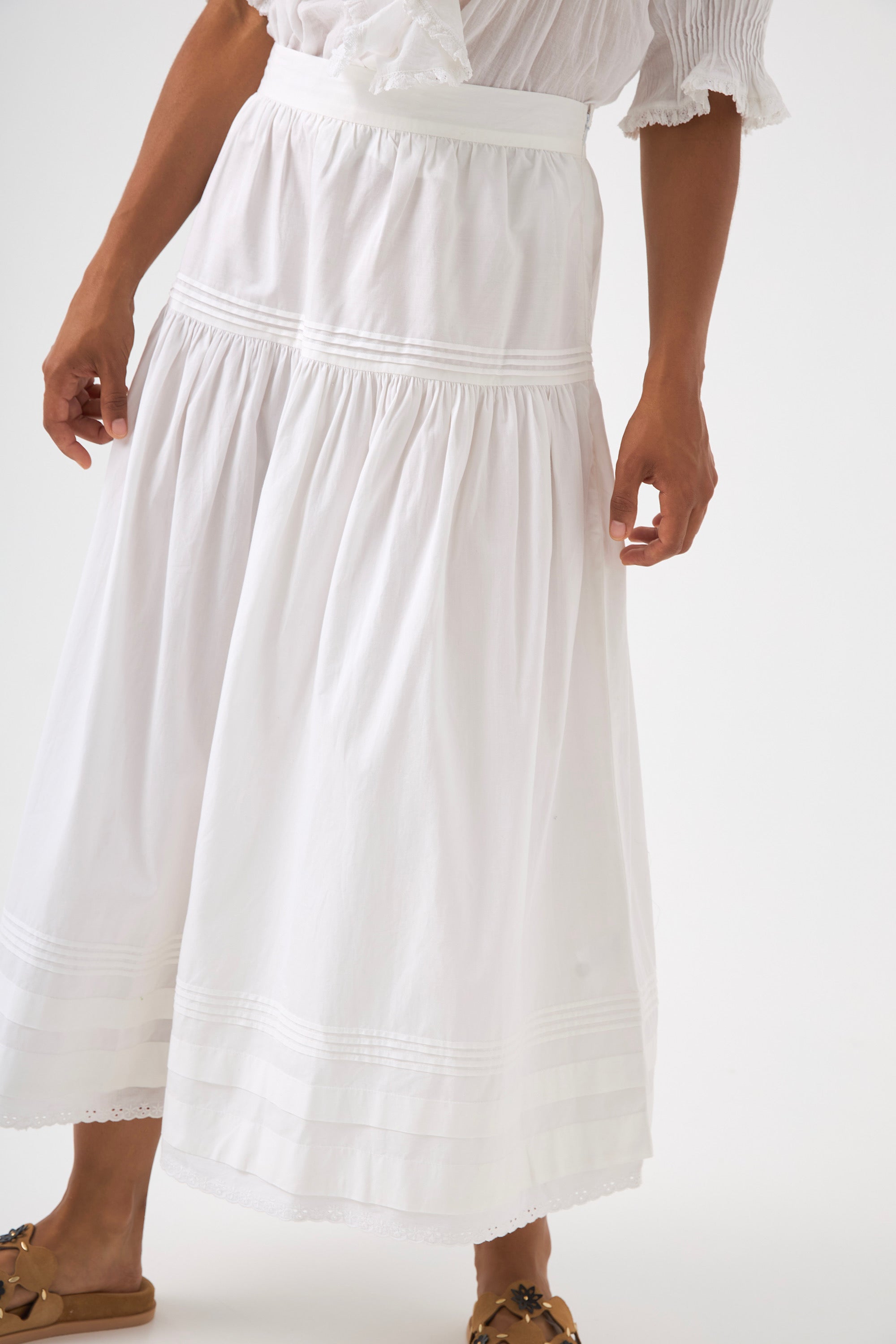 Chicosoleil Shelley jupe midi trapèze blanche coton