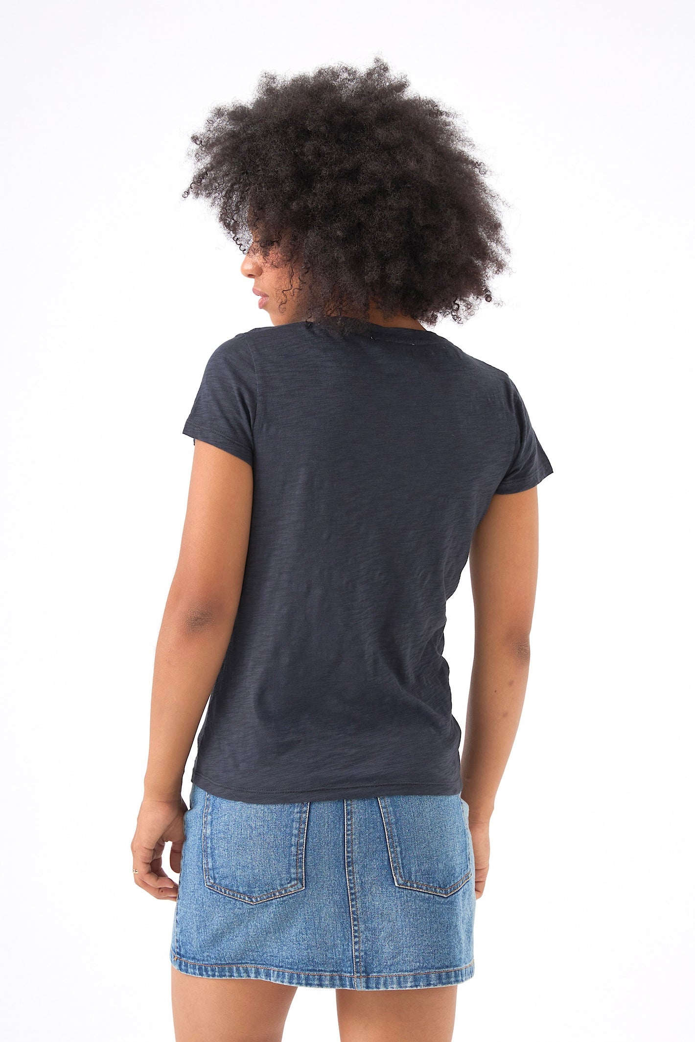 CHICOSOLEIL Roxane tee-shirt col V noir charcoal flanelle coton