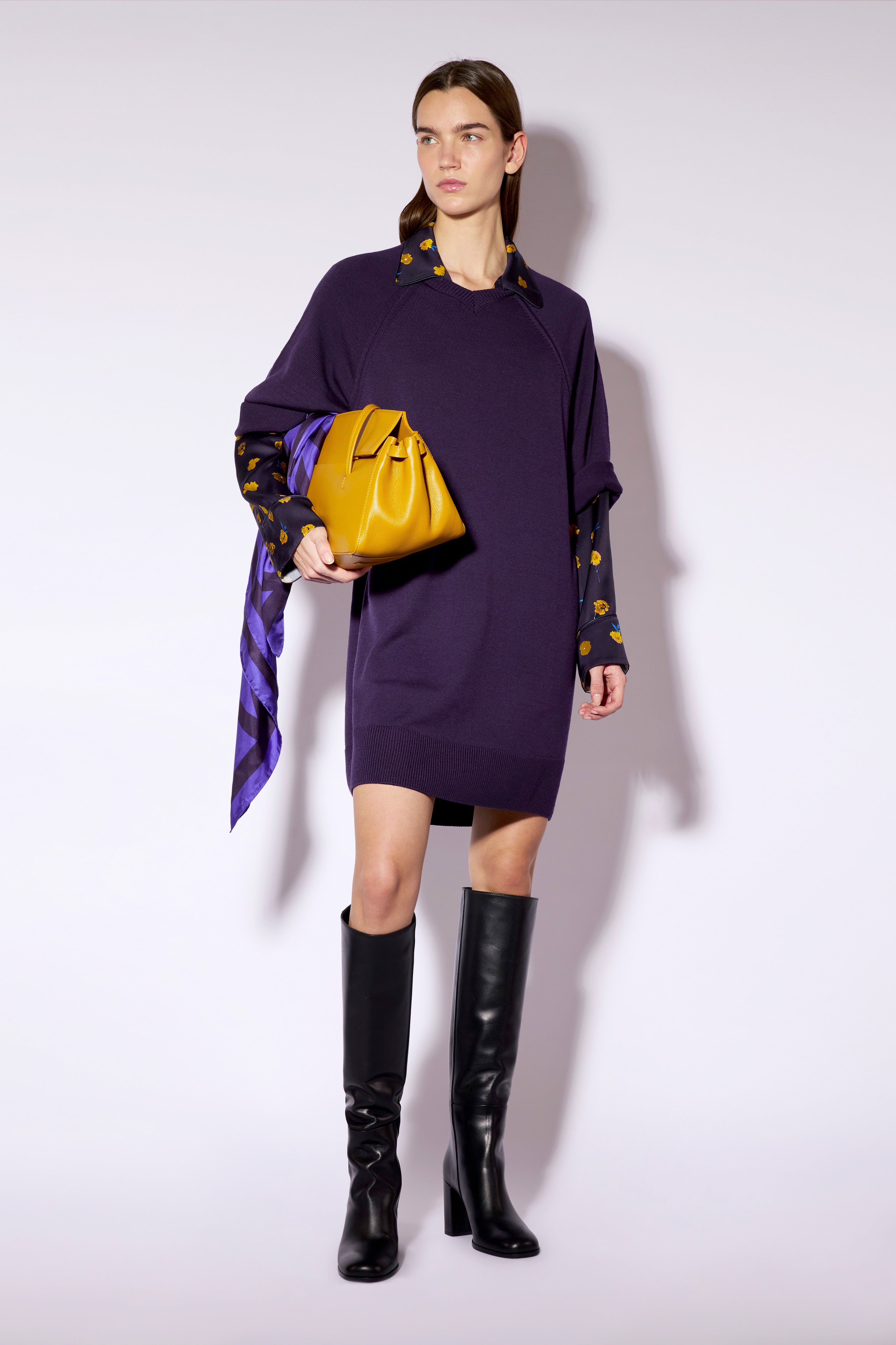 Liviana Conti Desme robe laine mérinos col V mirtillo
