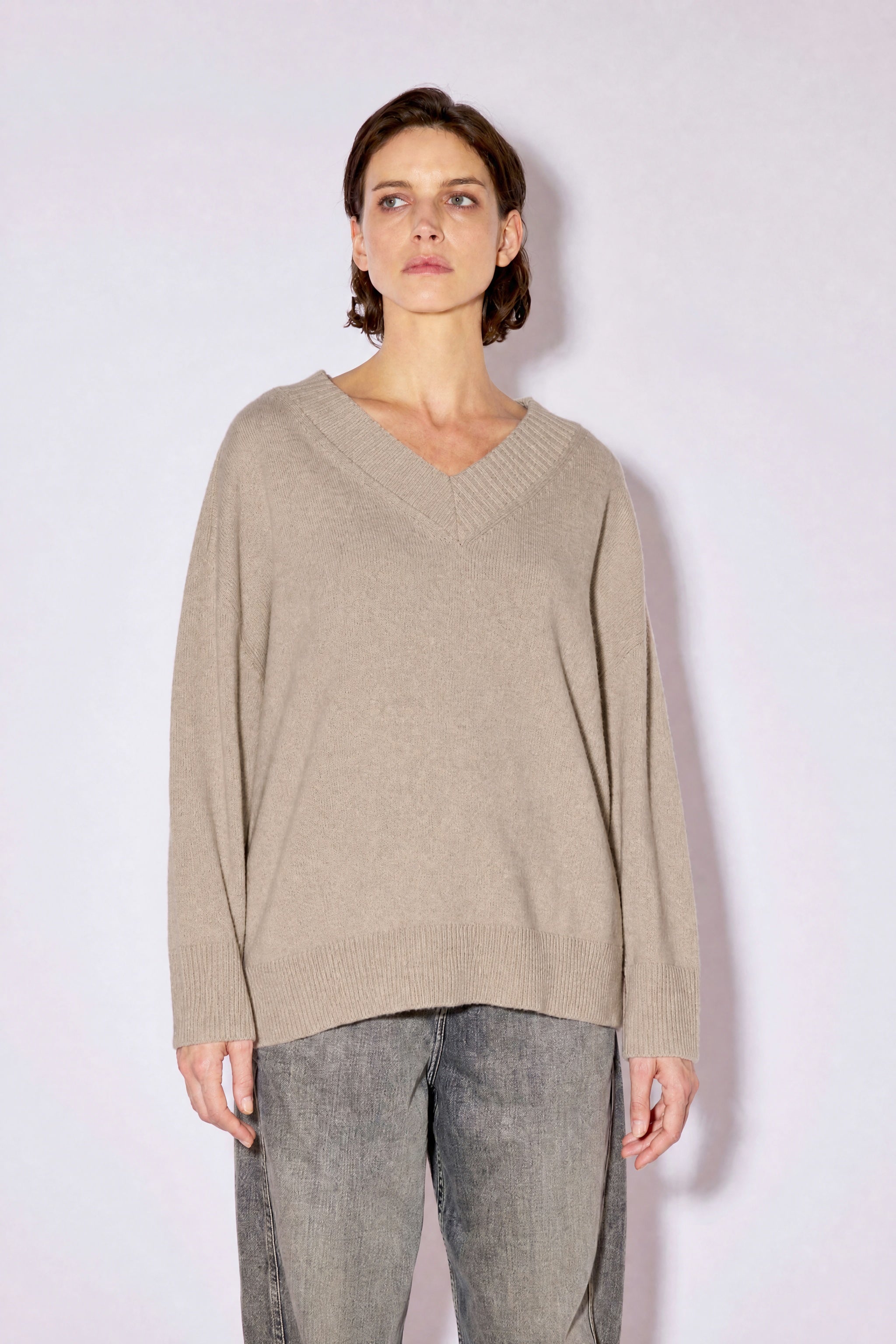 Liviana Conti Alison pull col V beige mélange cachemire