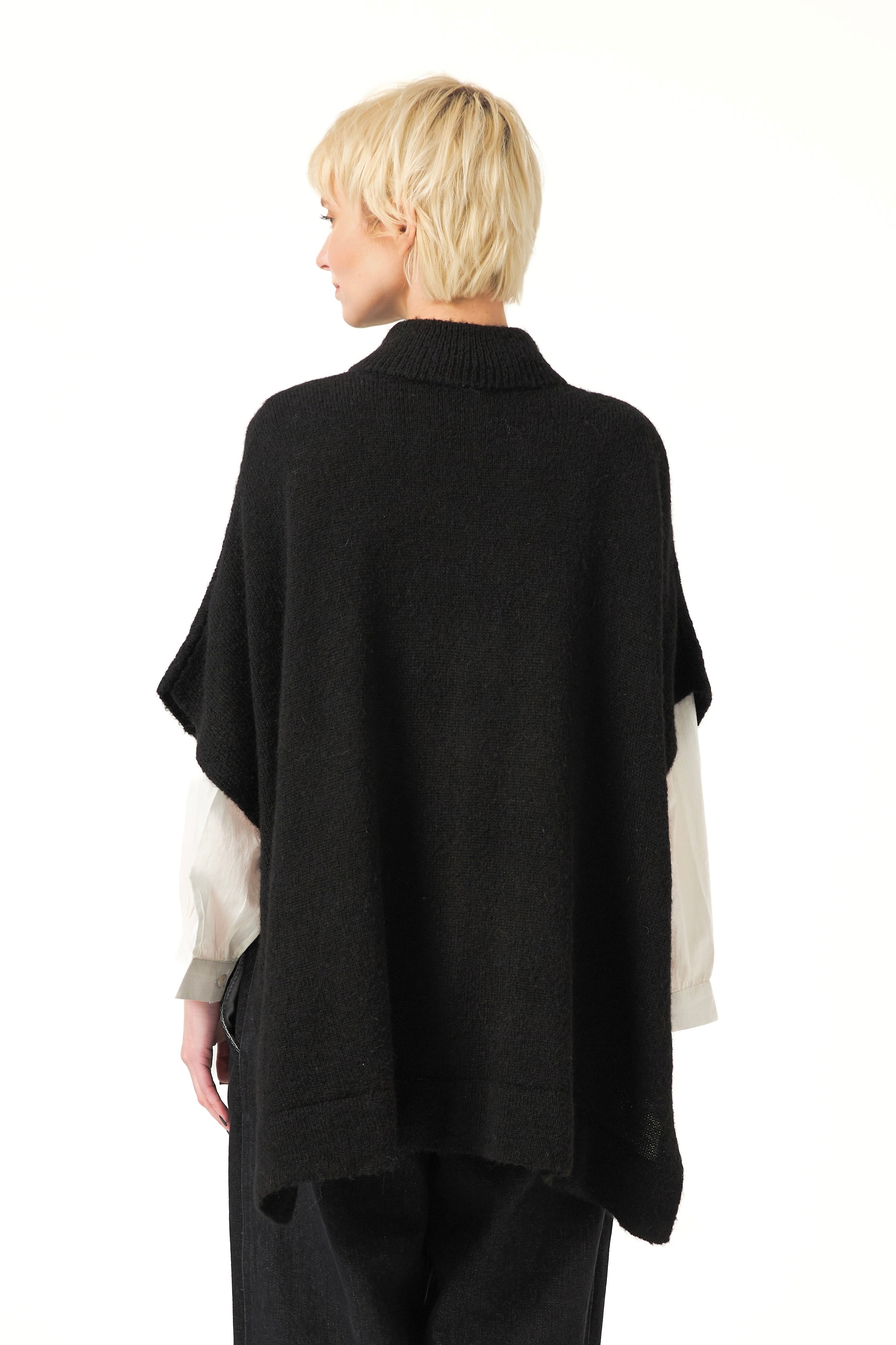 Chicosoleil Achill poncho cardigan maille noire laine S/M-M/L