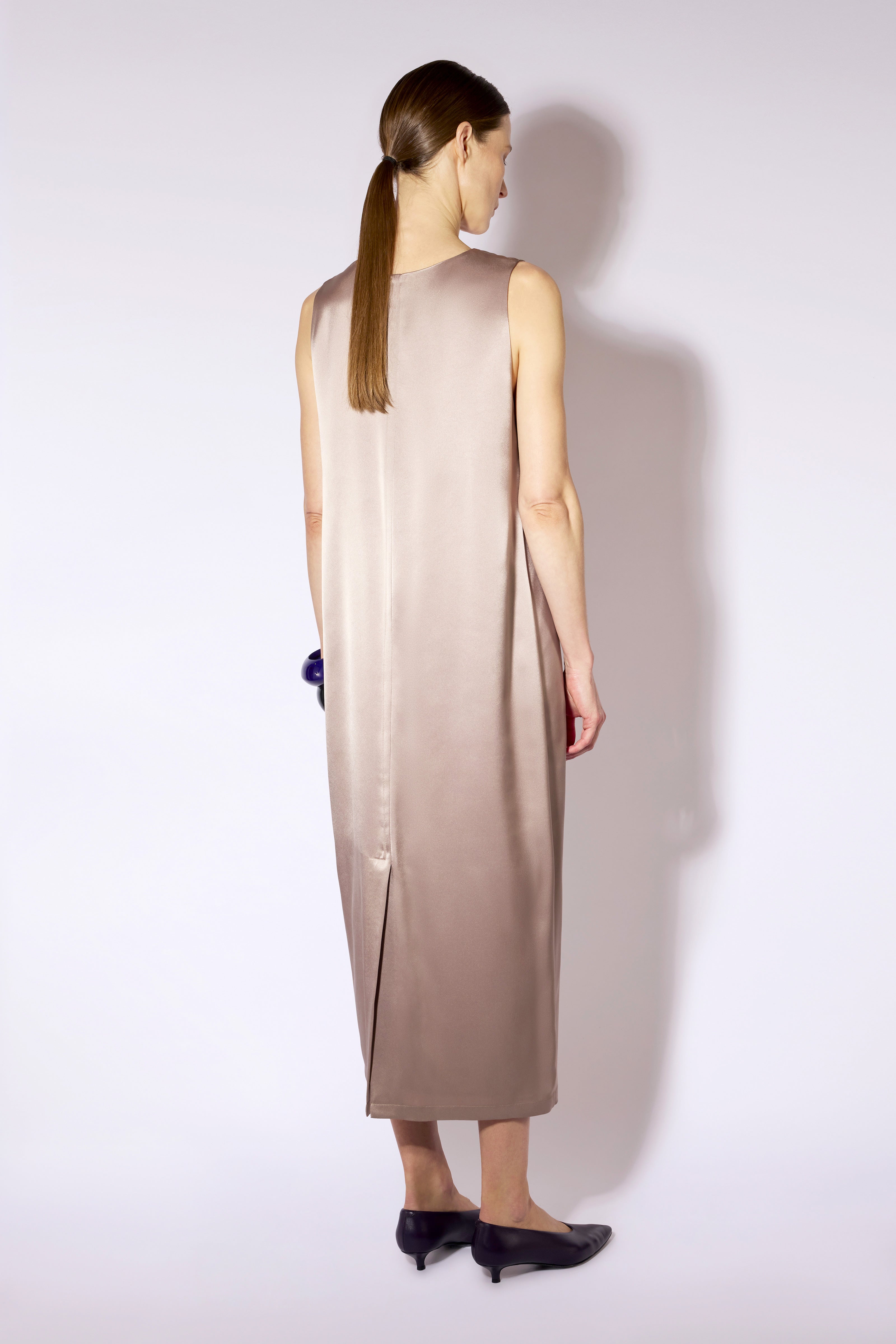 Liviana Conti Amaya robe midi satin cappuccino