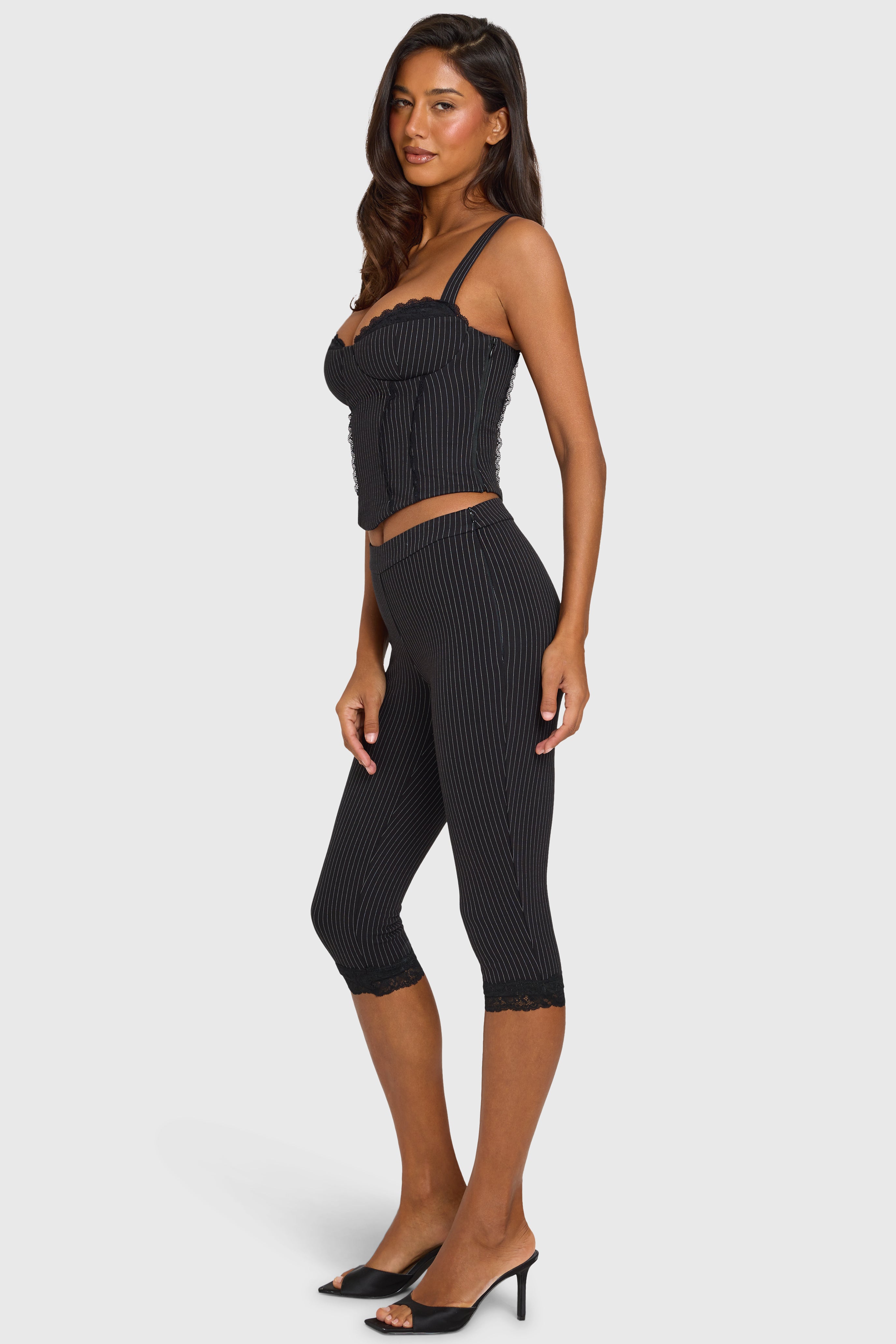 Oh Polly Amren legging capri ponte noir rayé dentelle