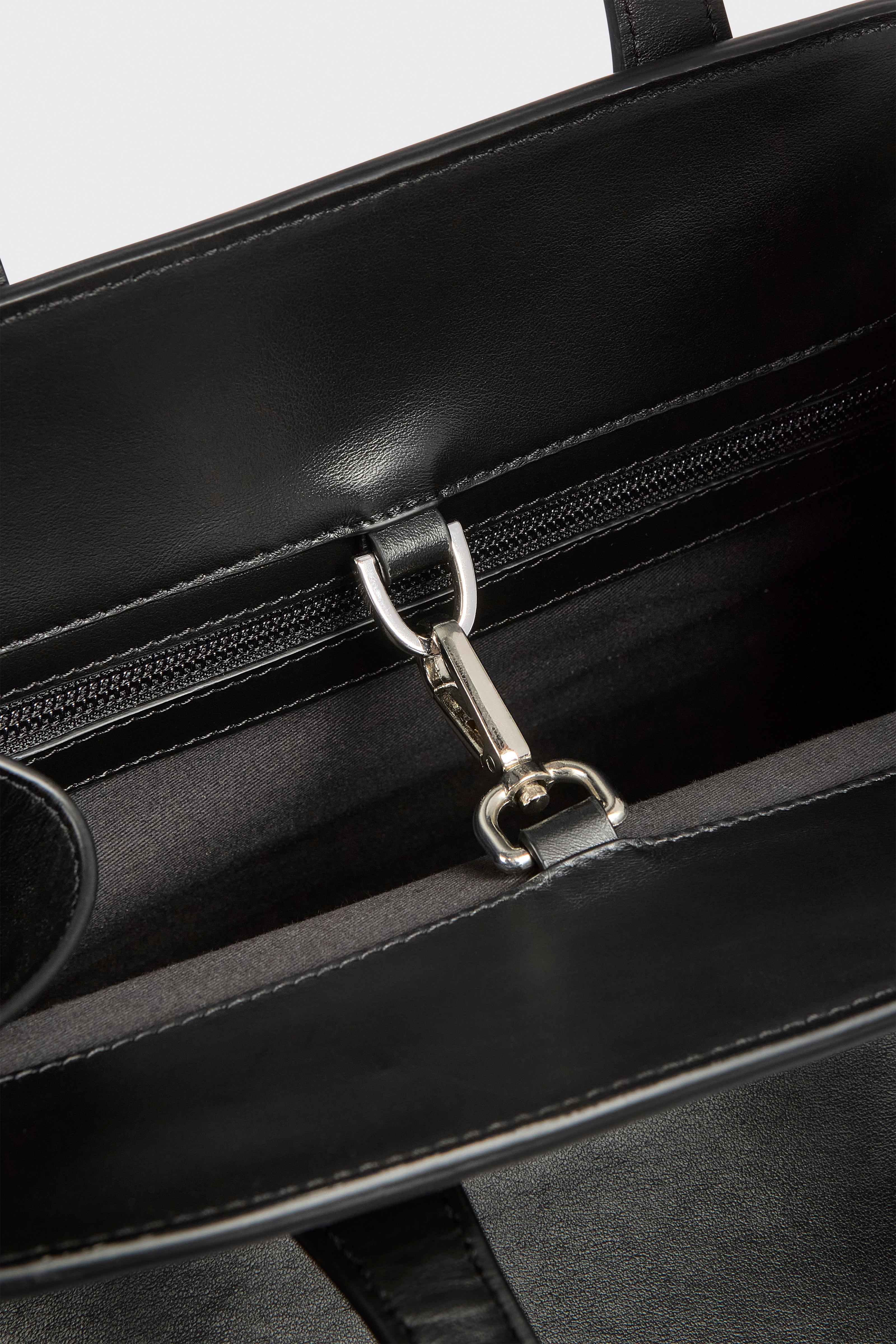 Liviana Conti Madison sac cuir noir veau lisse