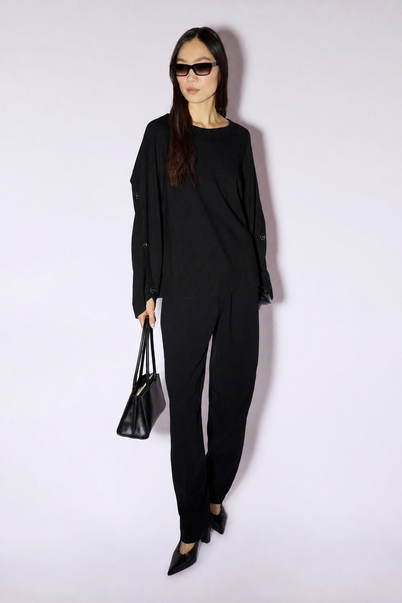Liviana Conti Vania pull noir laine mérinos oversize