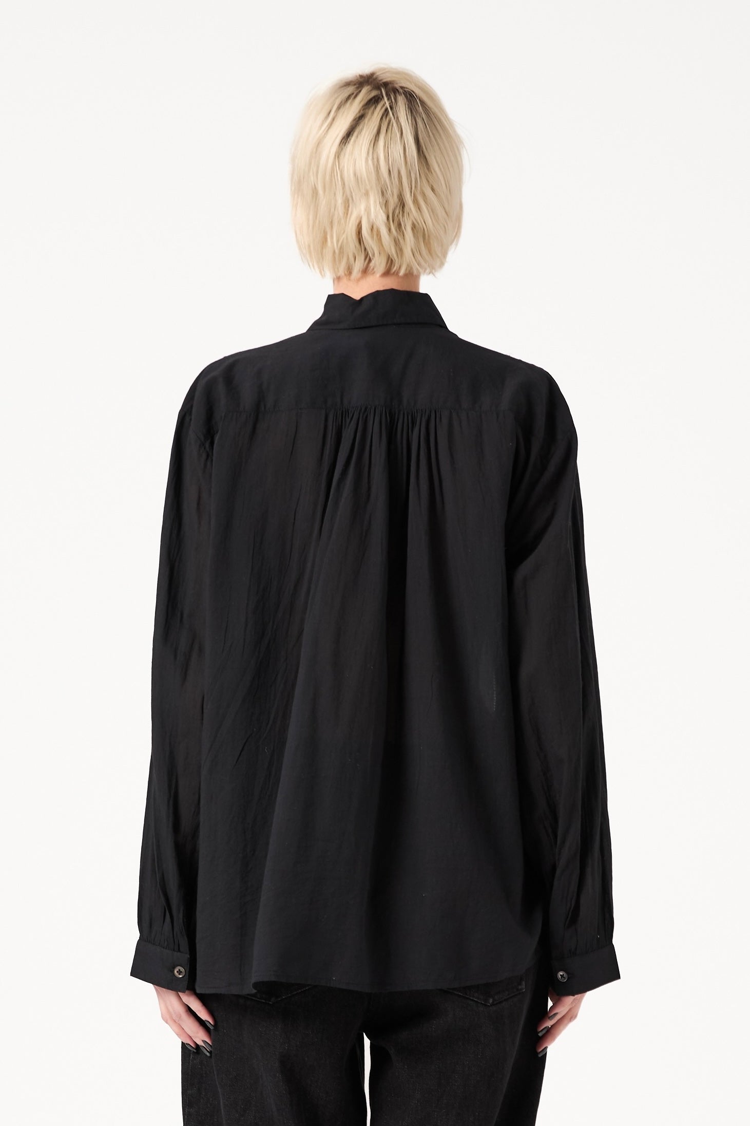 Chicosoleil Chemise Issei noire coton brodée col rond