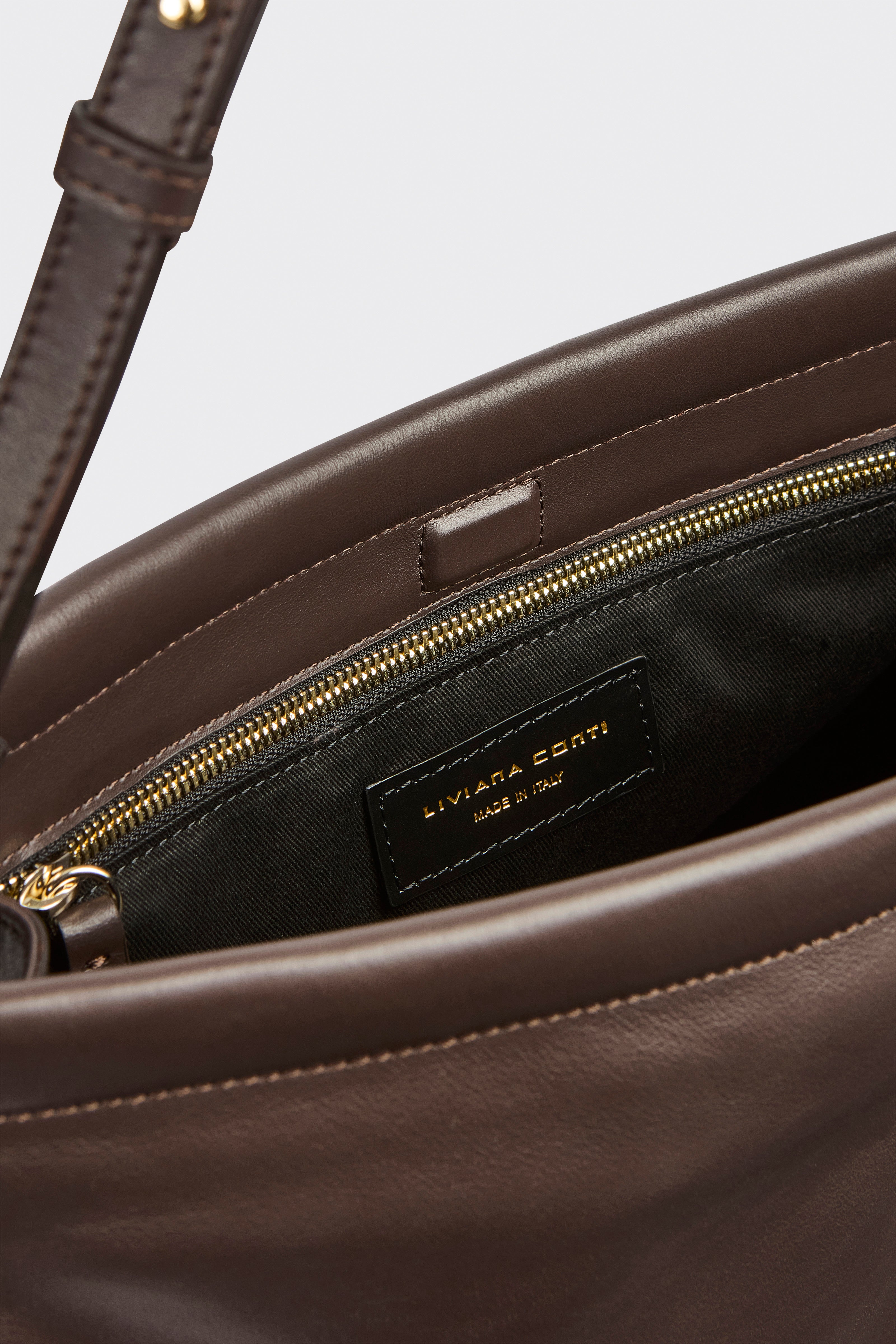 Liviana Conti Piper sac bandoulière noir cuir lisse