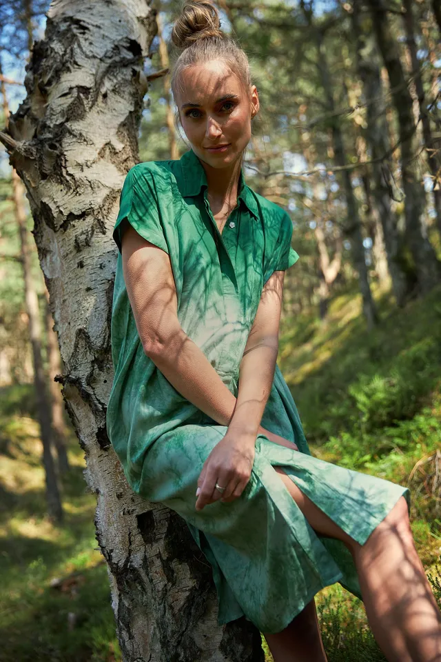 Chicosoleil Yuna robe mi-longue tie and dye vert coton