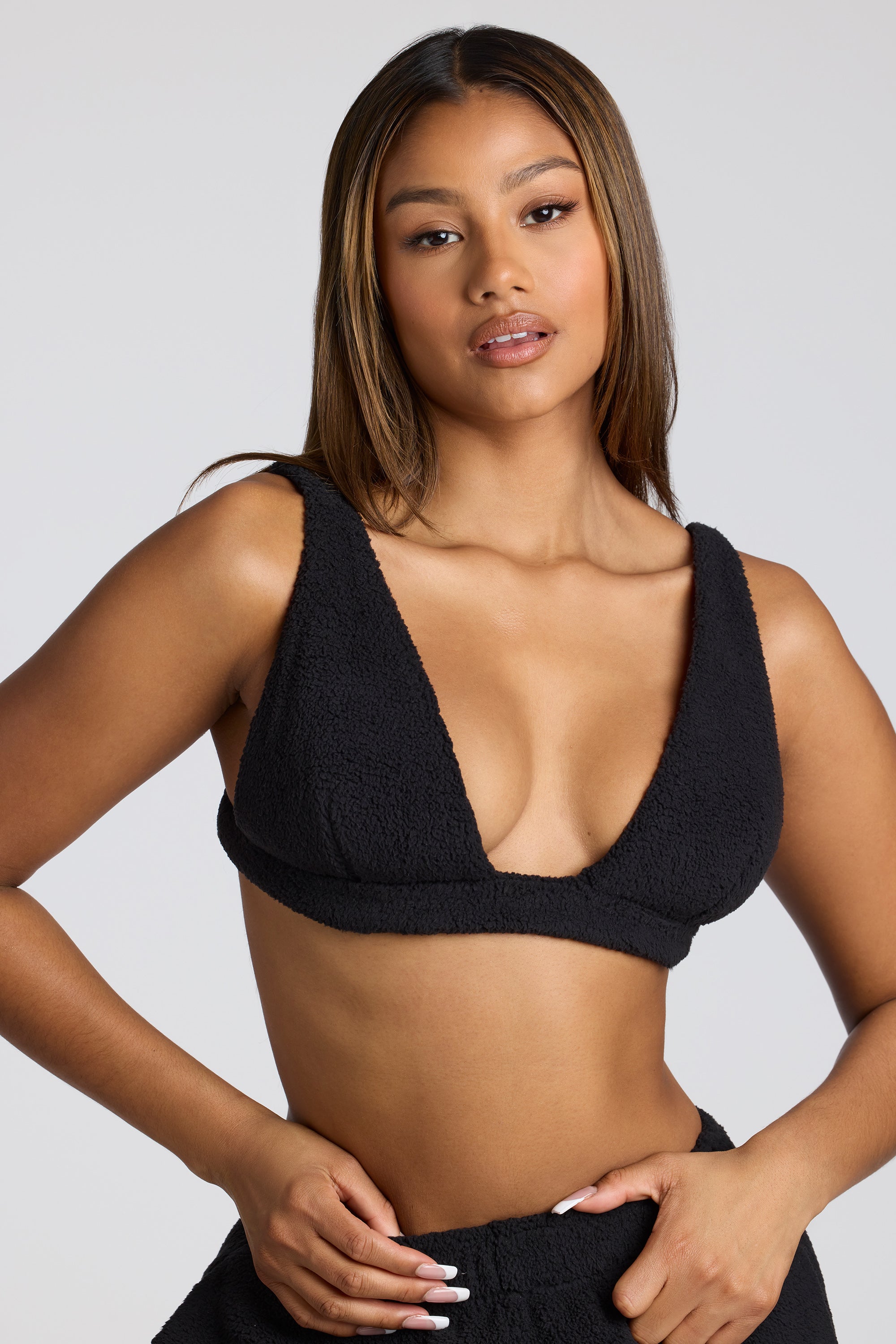 Oh Polly bralette col V polaire noire bretelles réglables
