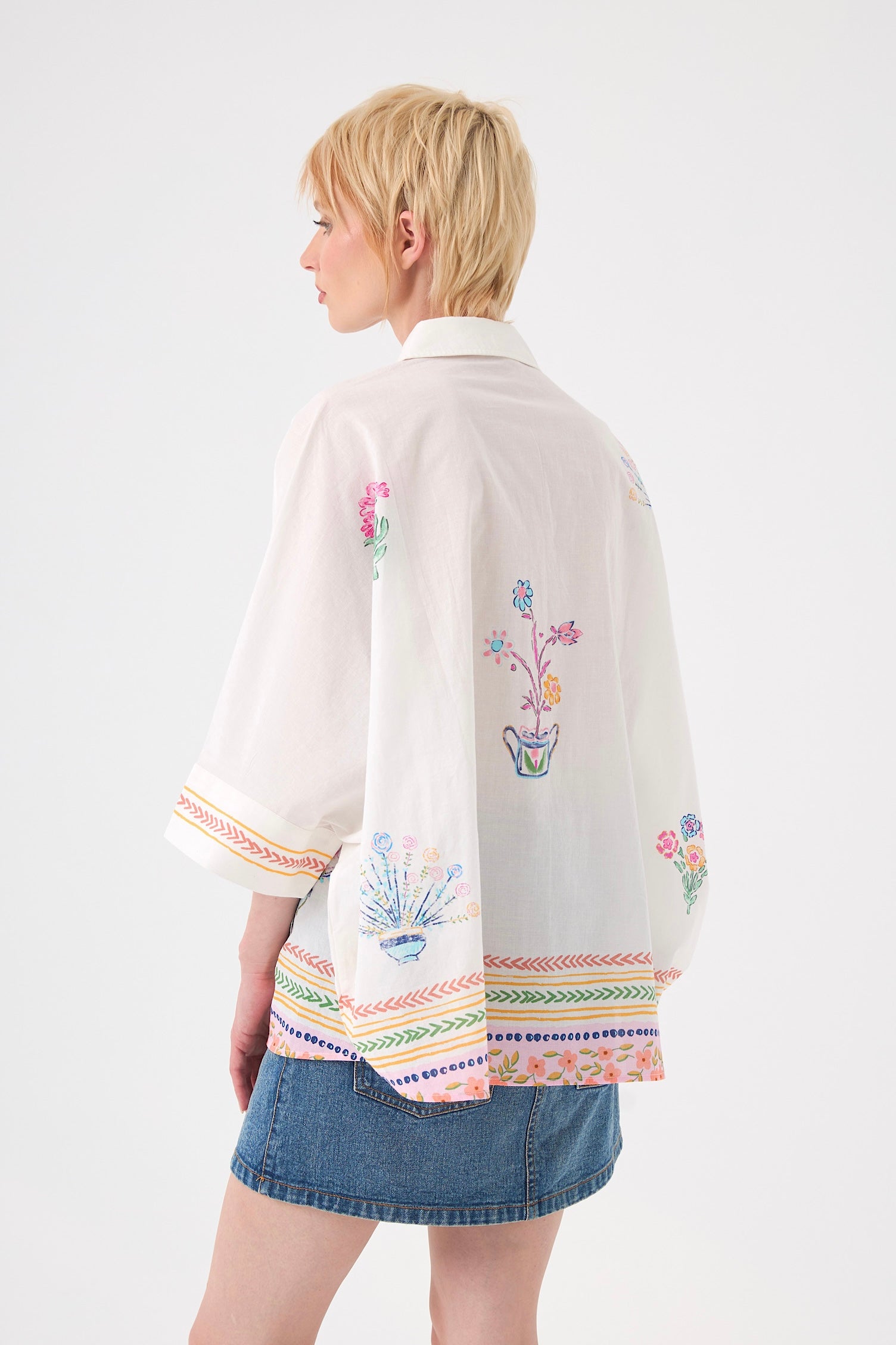Chicosoleil Chemise Janah blanche coton fleurs brodées