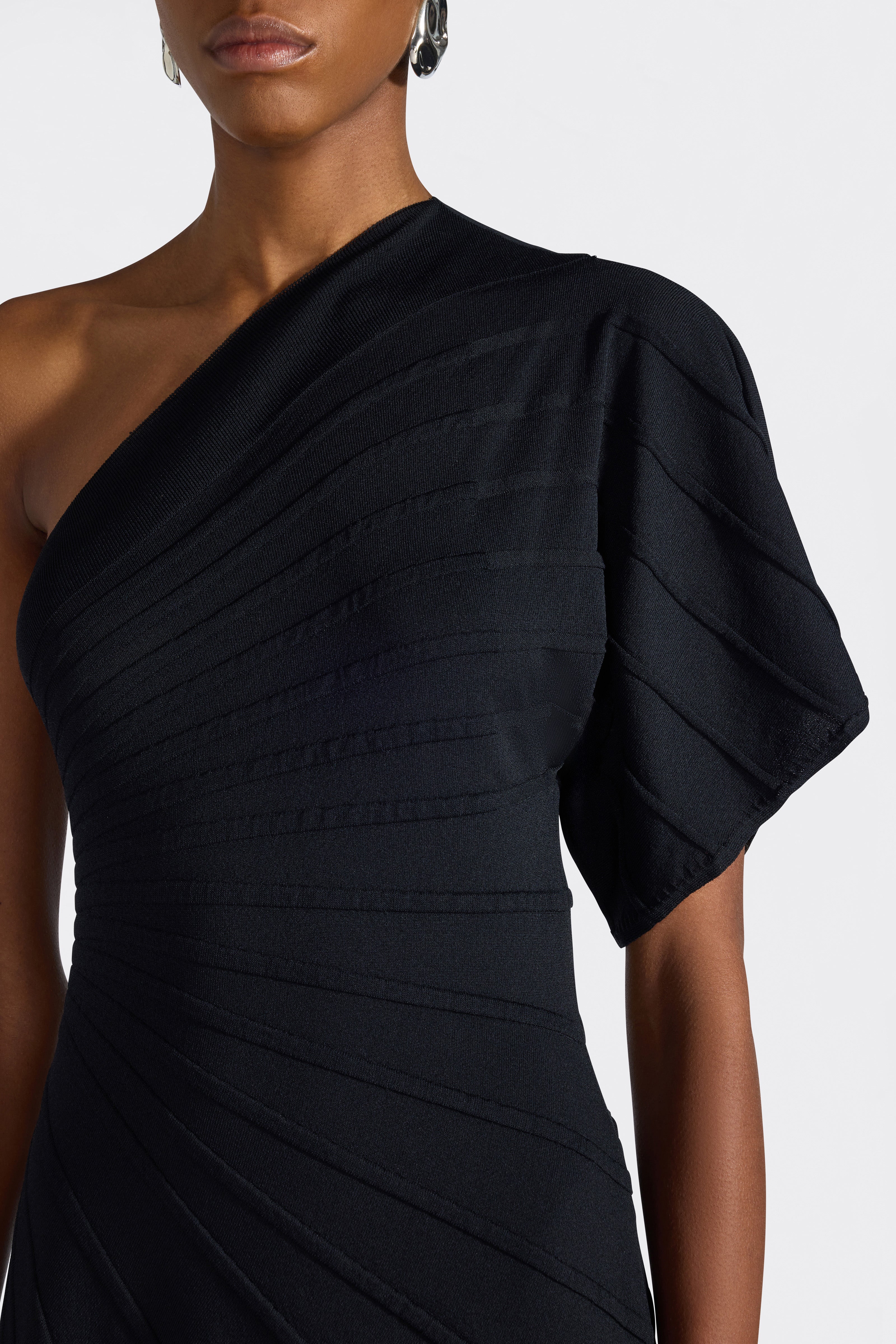 Liviana Conti Morgane robe noire asymétrique viscose stretch