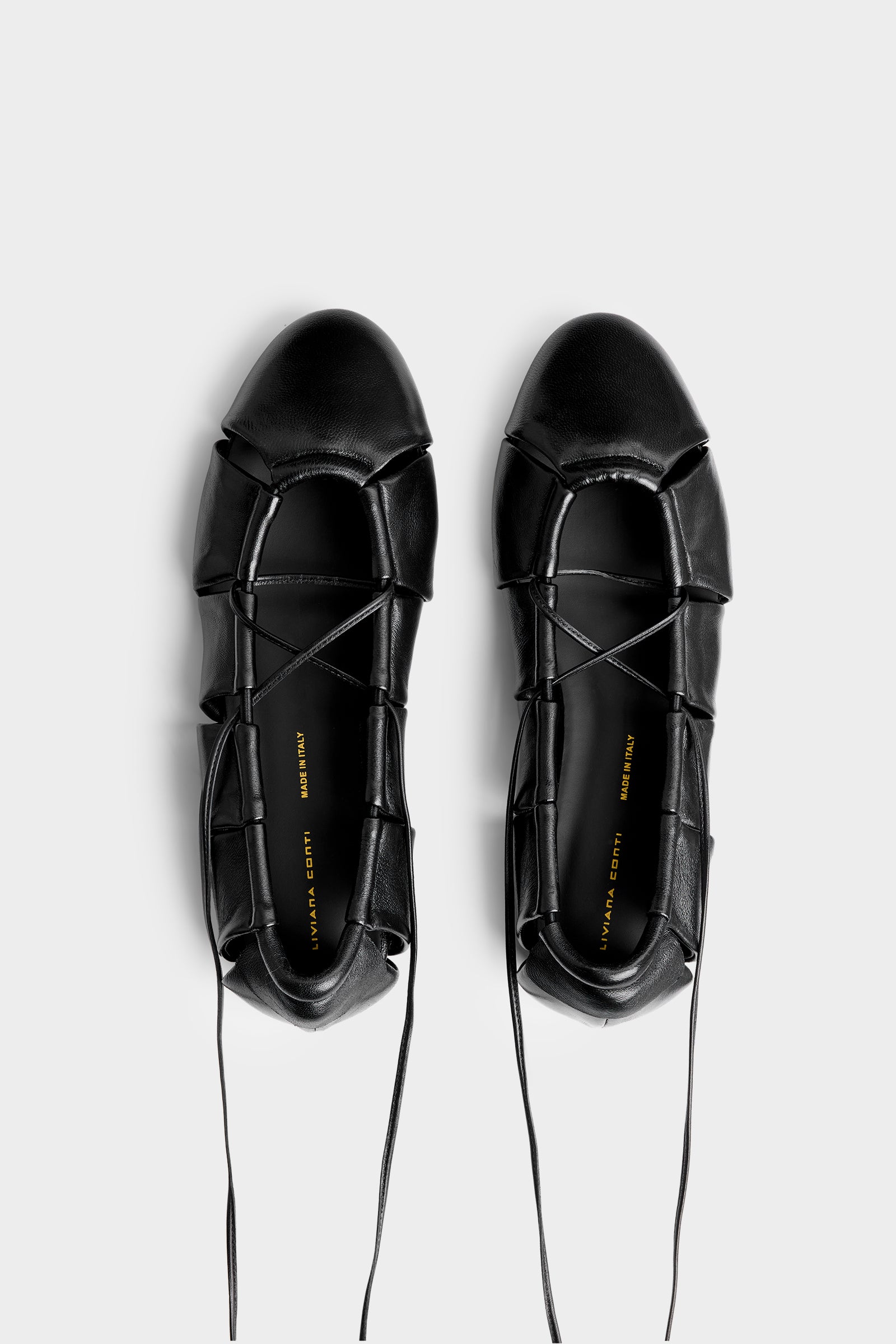 Liviana Conti Fabiola ballerine cuir noir découpé