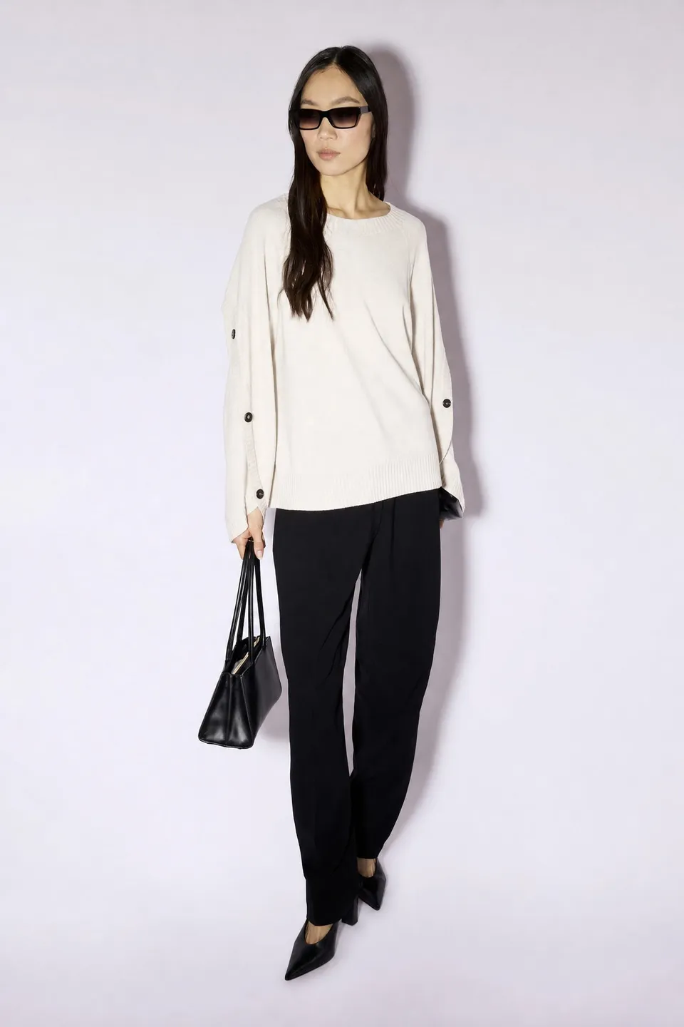 Liviana Conti Vania pull noir laine mérinos oversize