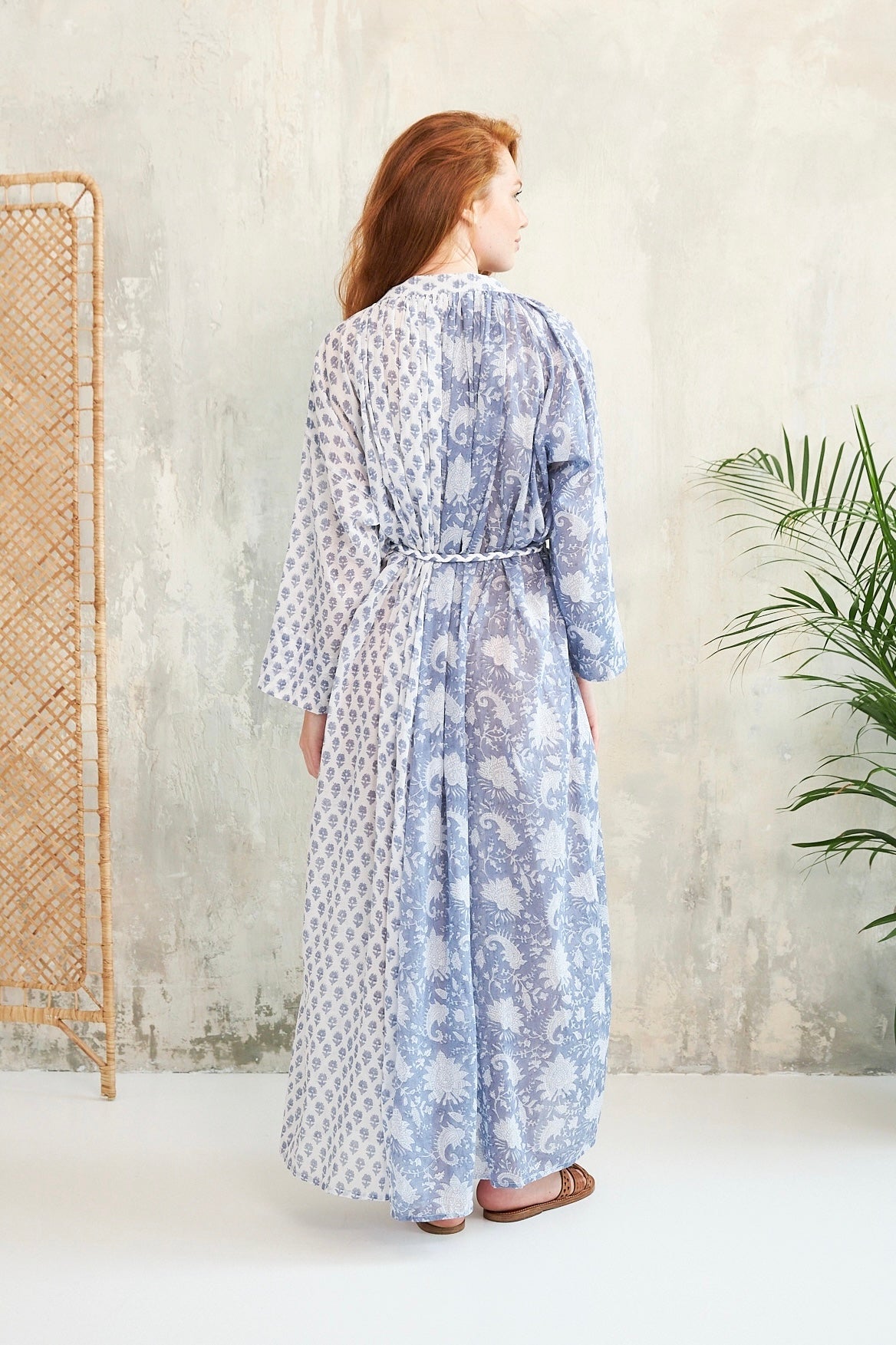 Chicosoleil Pallavi robe longue bleue fleurie voile coton
