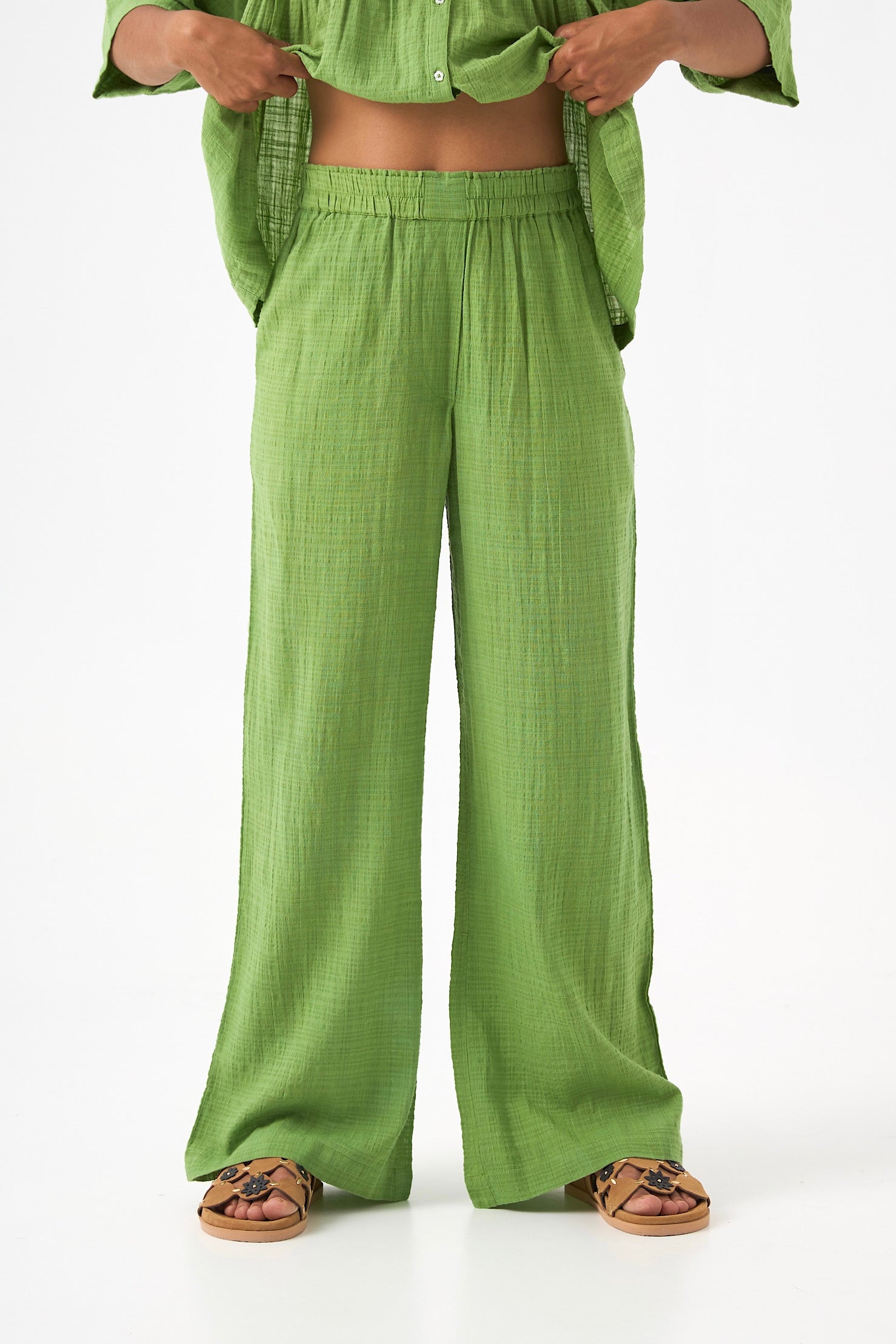 Chicosoleil Pantalons Curtis pantalon vert coton viscose