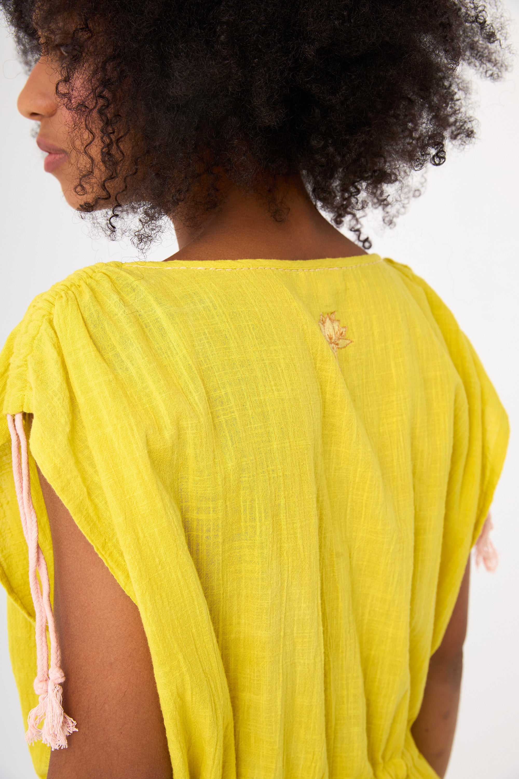 Chicosoleil Callie robe jaune courte coton slub poches